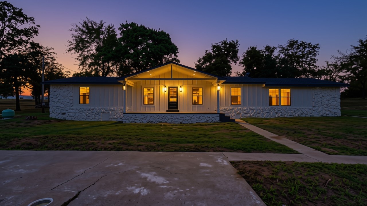 422311 E 1142 Road Property Photo 1