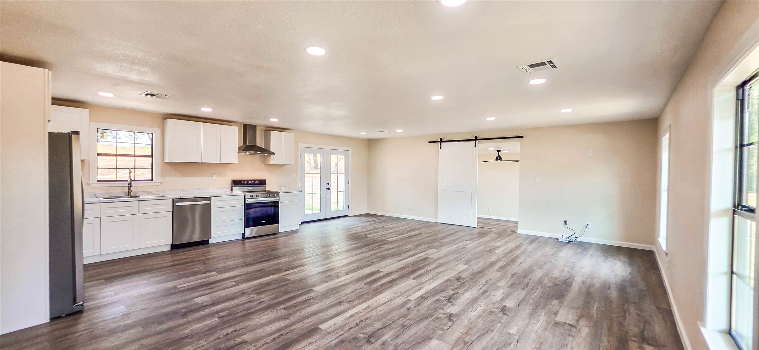 422311 E 1142 Road Property Photo 12