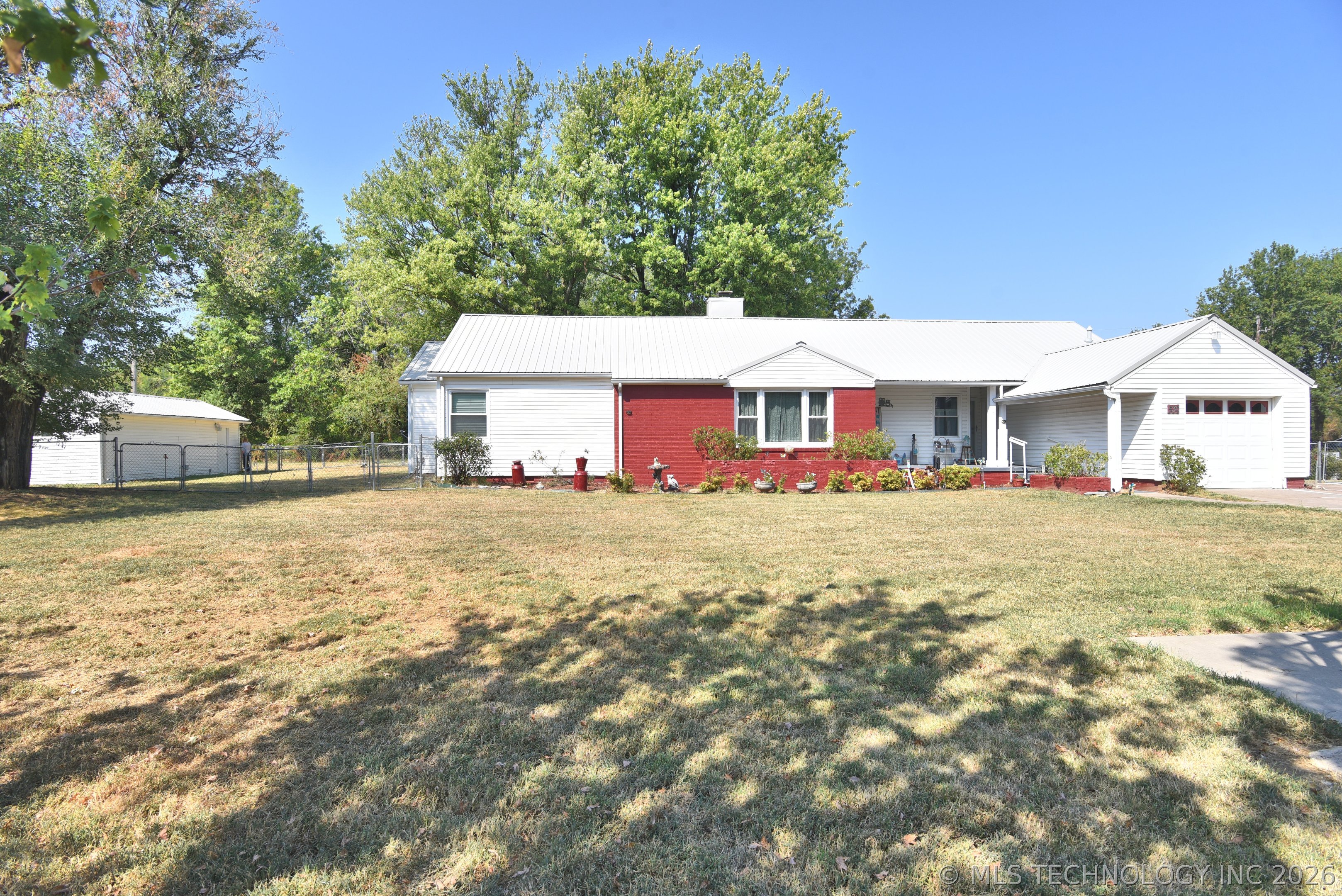 530 S 19th Street Property Photo 4