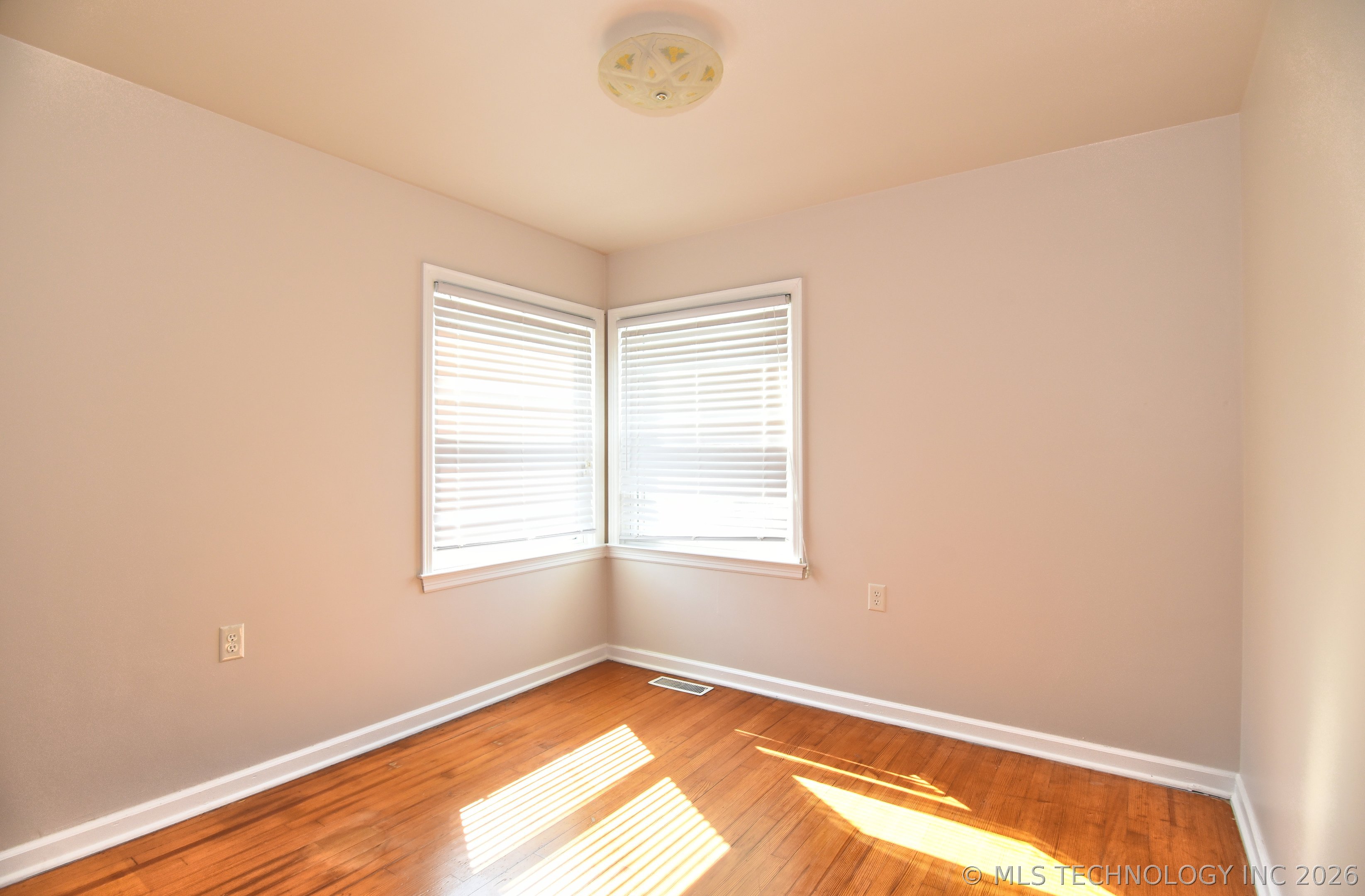 530 S 19th Street Property Photo 8