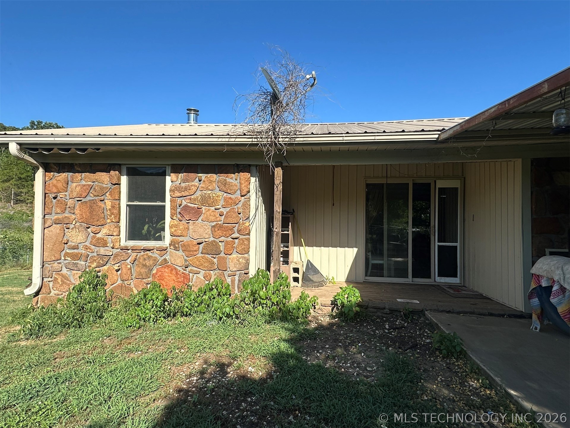 595 Nw 1025th Property Photo 16
