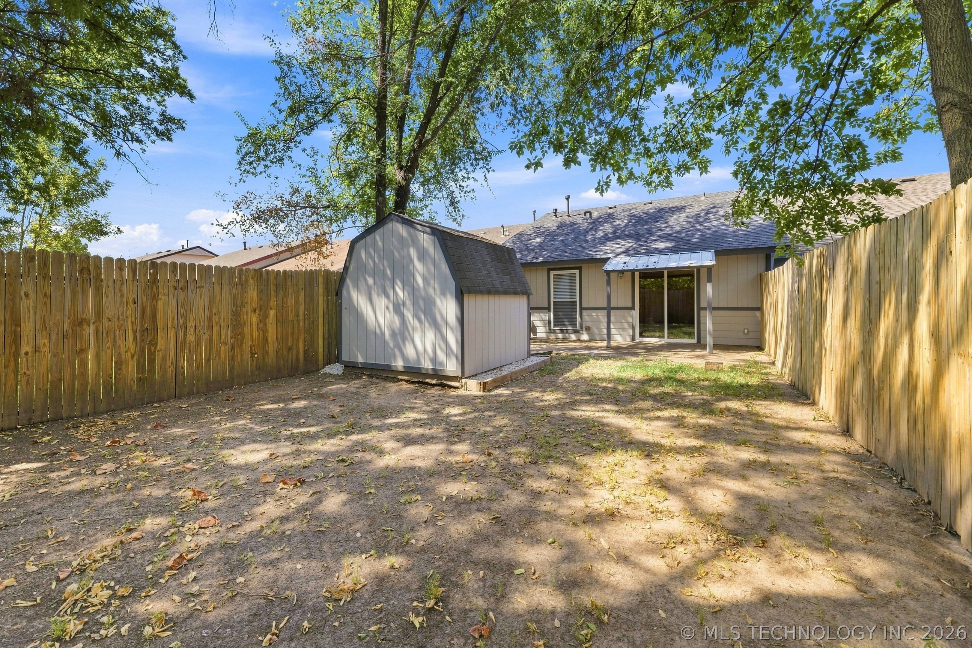 14211 S Hickory Place Property Photo 18