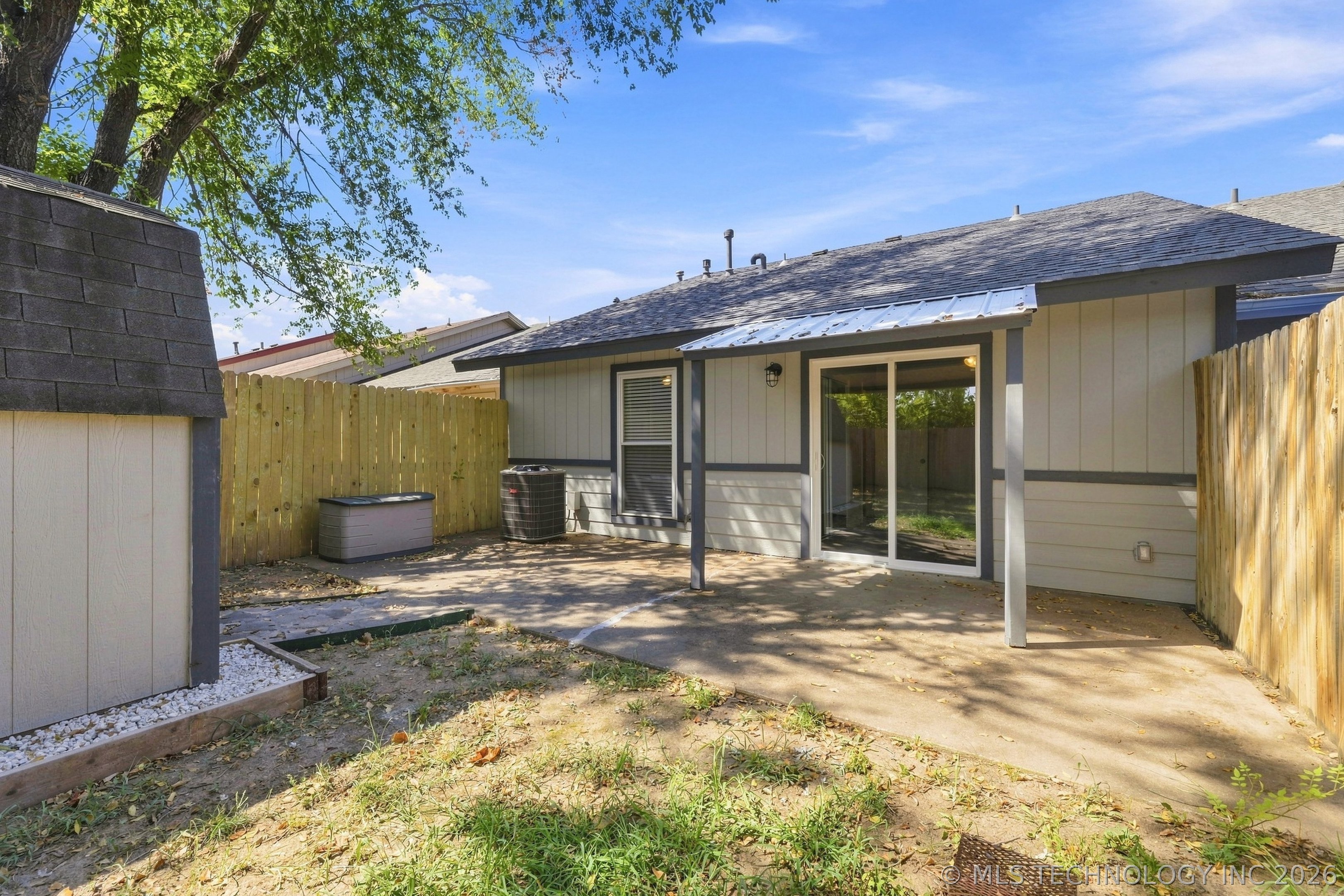 14211 S Hickory Place Property Photo 19