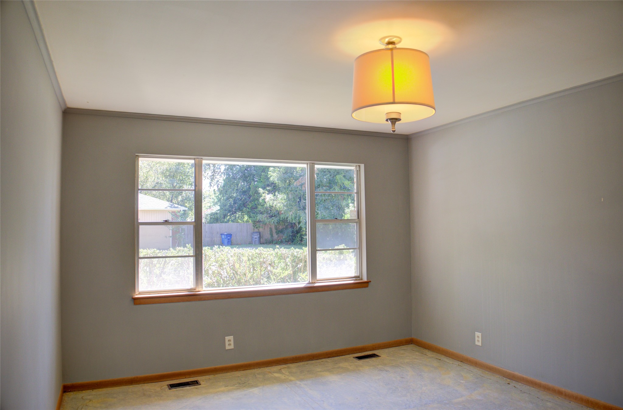 1359 E 46th Street Property Photo 5
