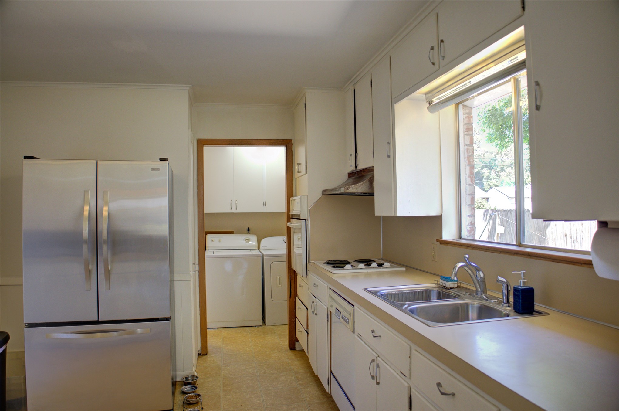 1359 E 46th Street Property Photo 17