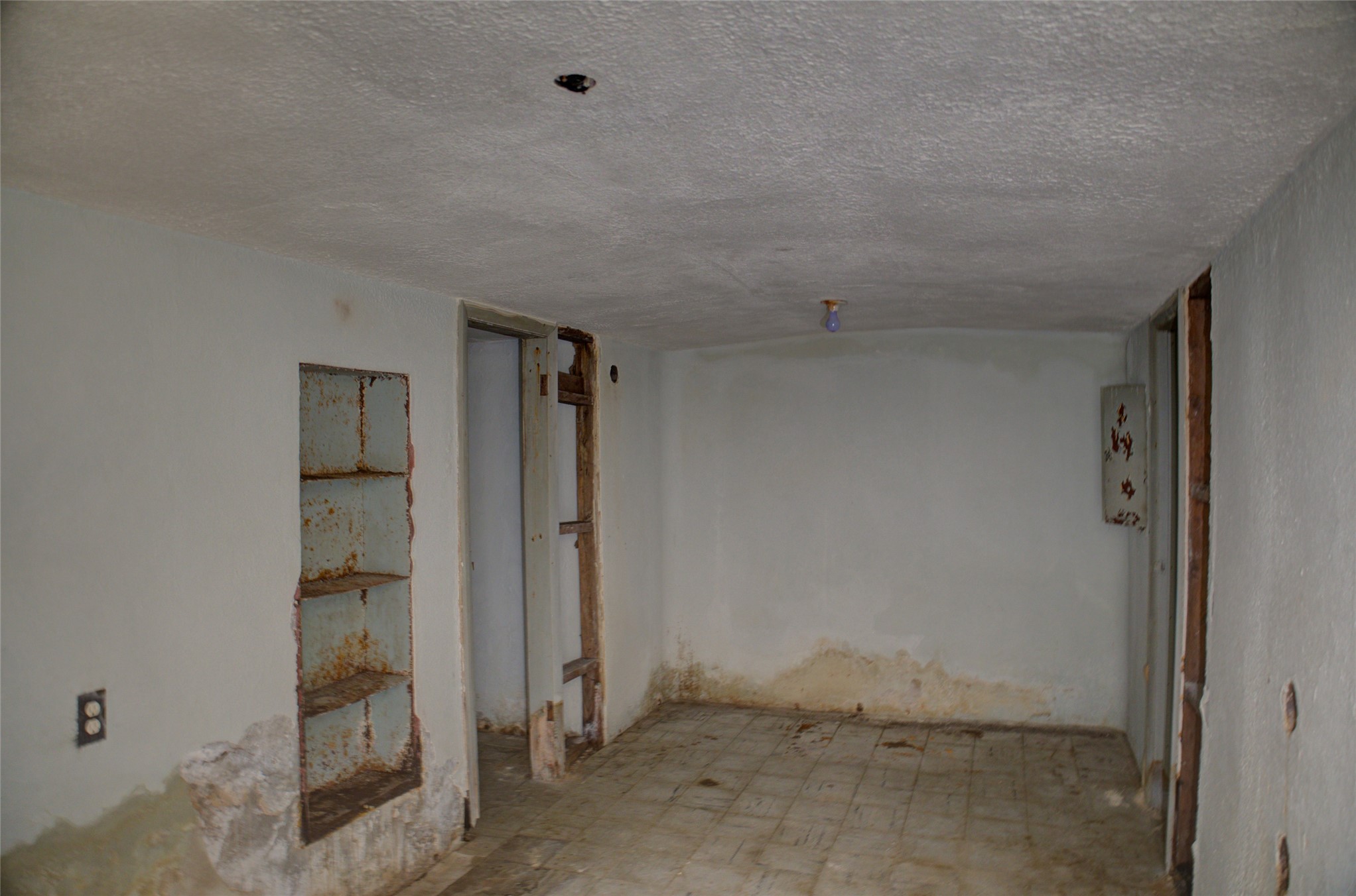1359 E 46th Street Property Photo 36
