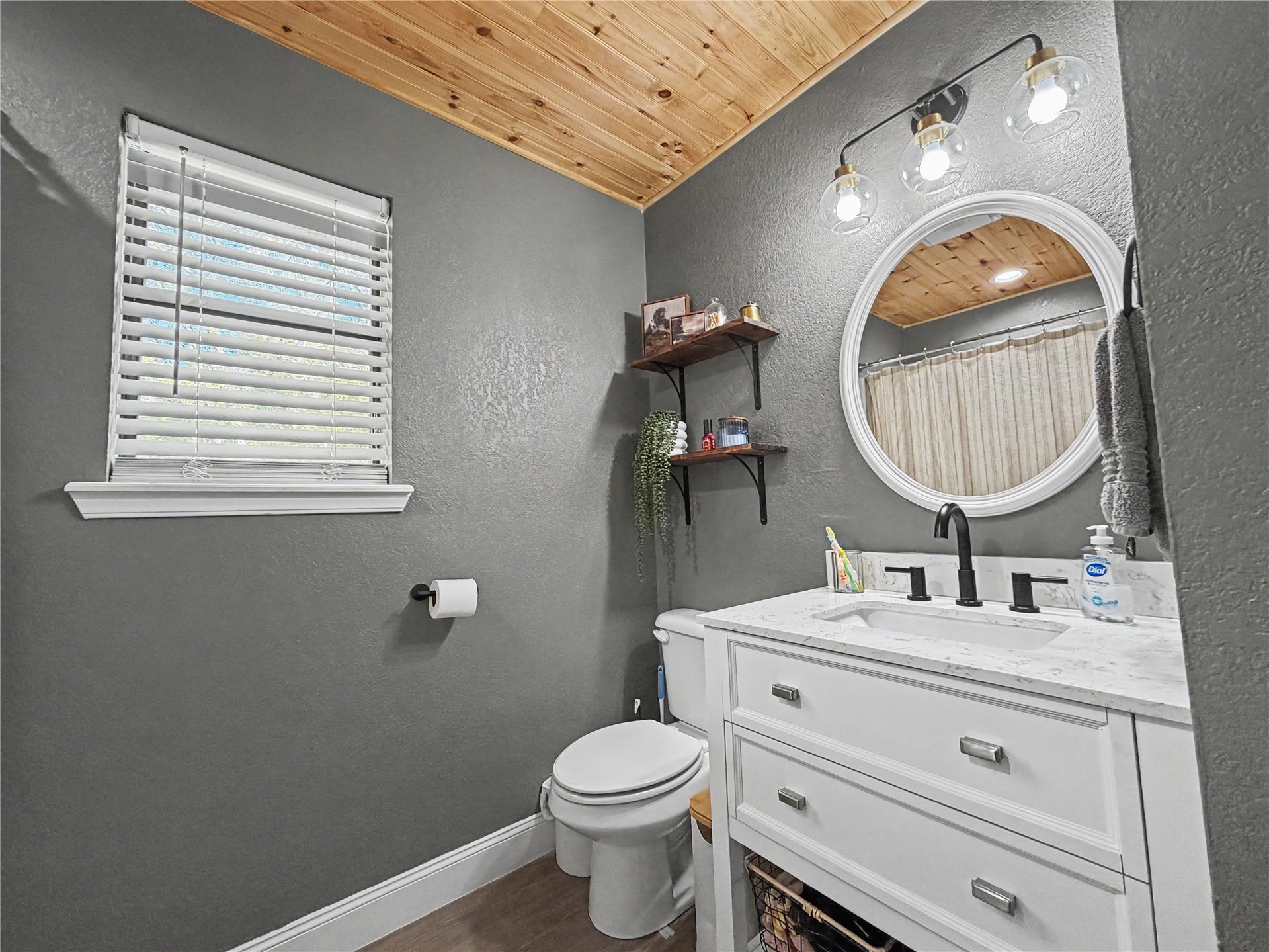 317 E South Street Property Photo 19