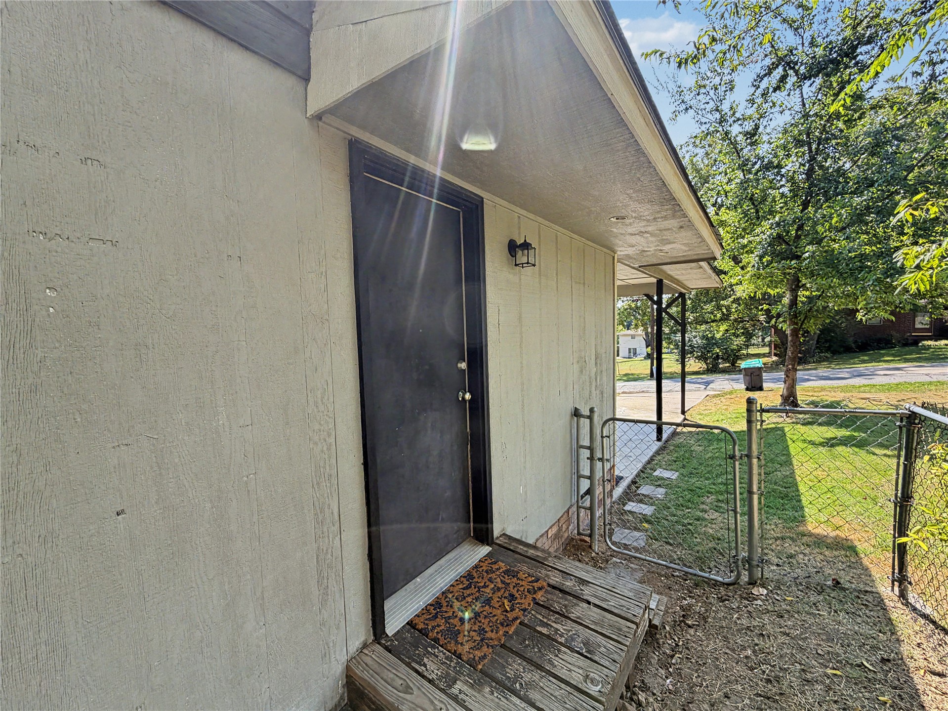 317 E South Street Property Photo 37