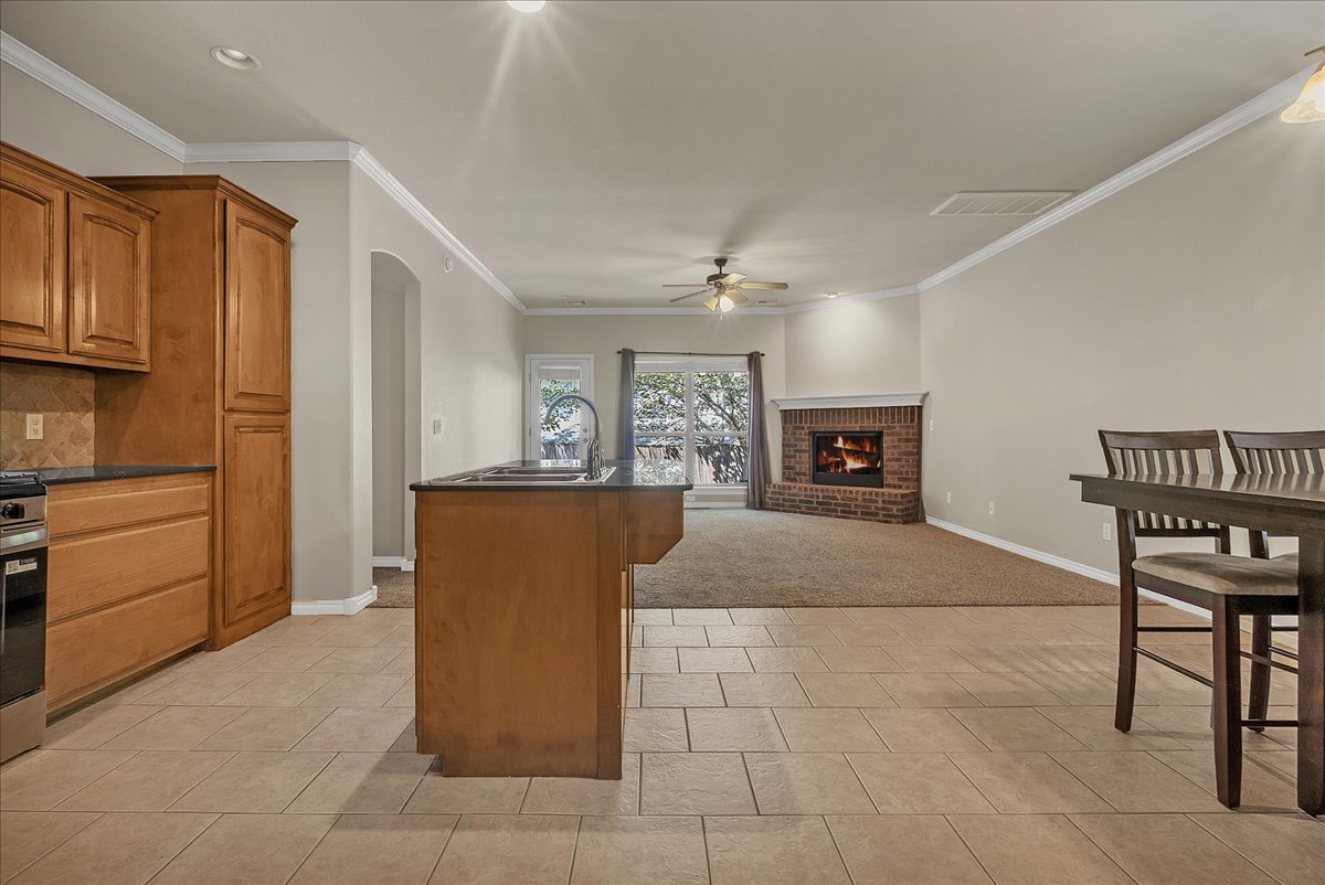 11112 S Birch Street Property Photo 4