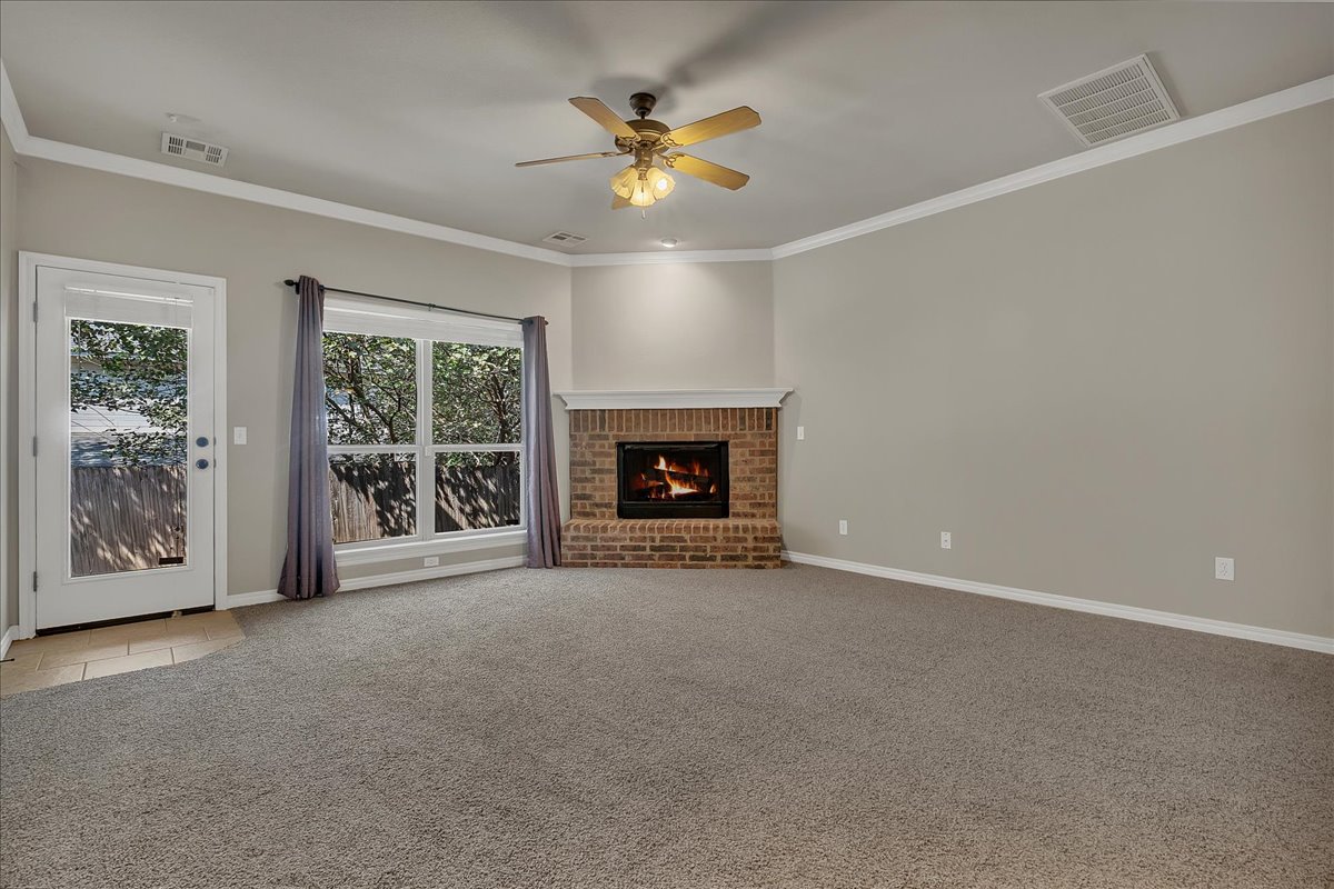 11112 S Birch Street Property Photo 9
