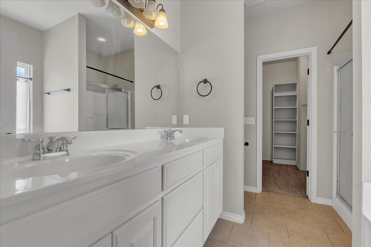 11112 S Birch Street Property Photo 14
