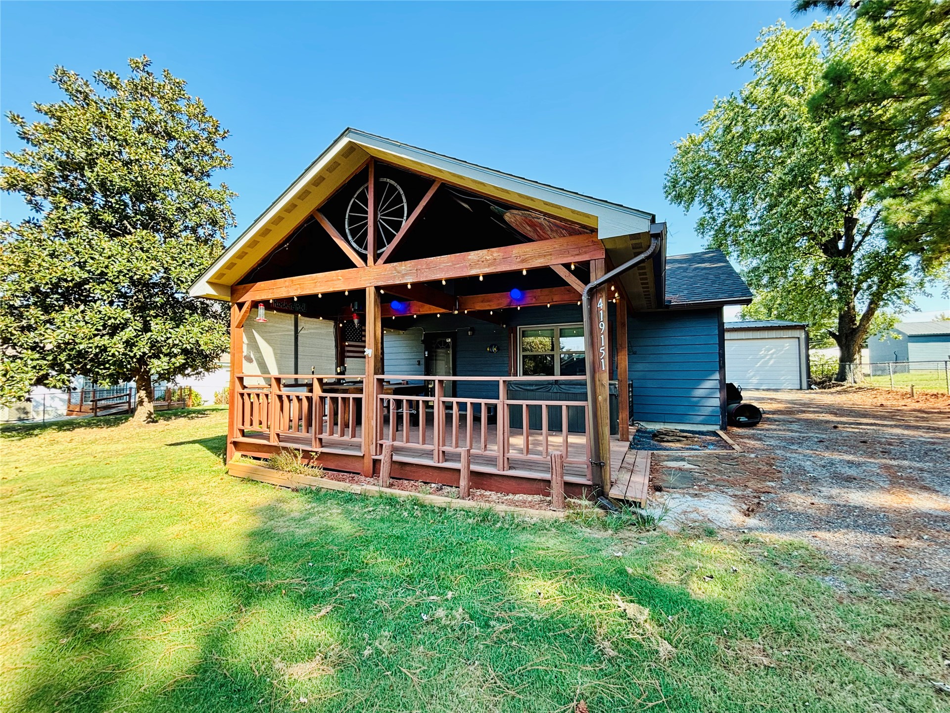 419151 E 1146 Road Property Photo 1