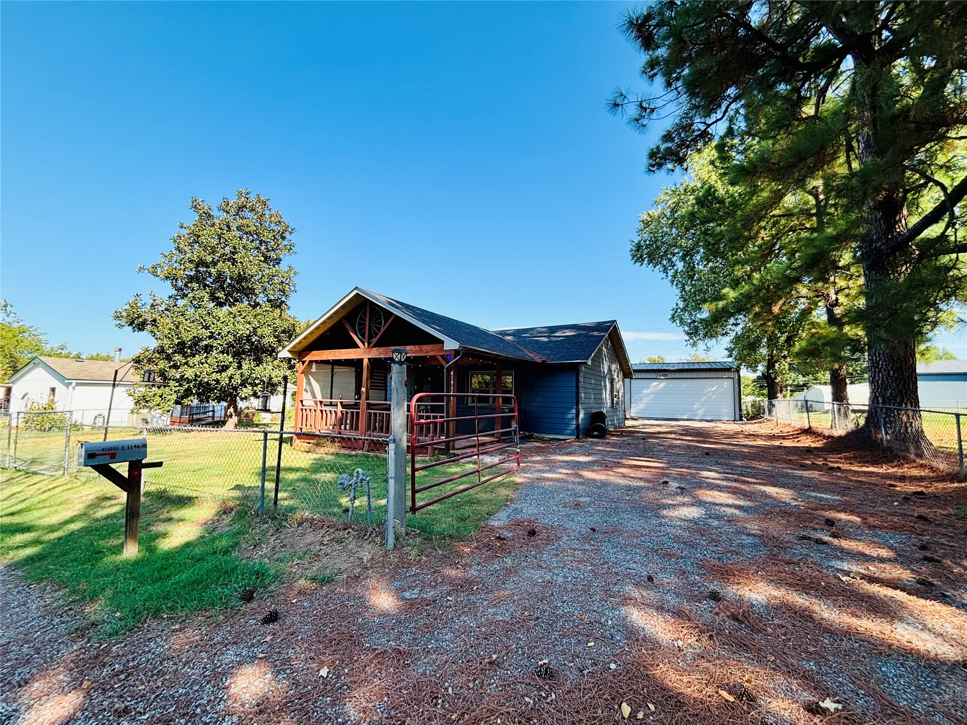 419151 E 1146 Road Property Photo 1