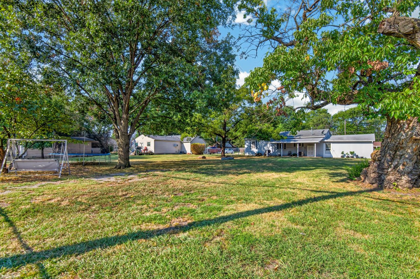 622 N Cherokee Avenue Property Photo 25