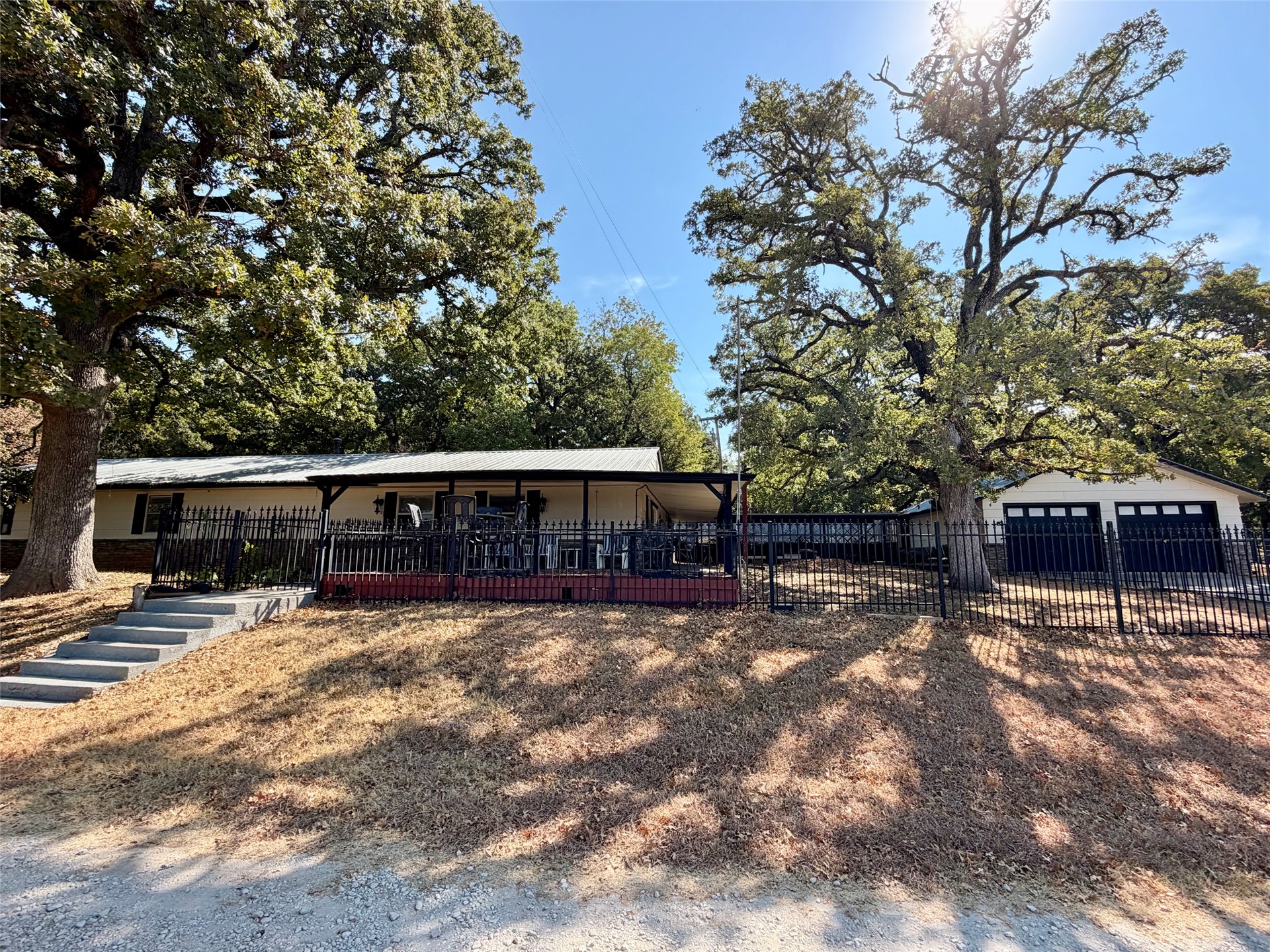 7386 Sooner Road Property Photo 1