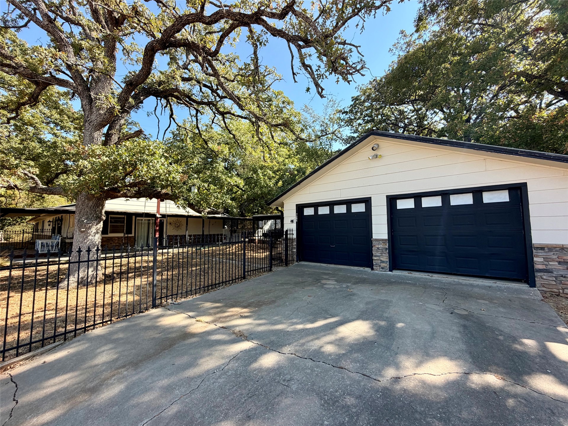 7386 Sooner Road Property Photo 6