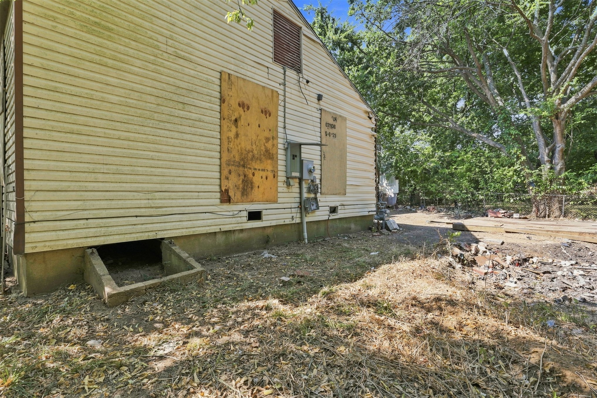 33 E 49th Place N Property Photo 7
