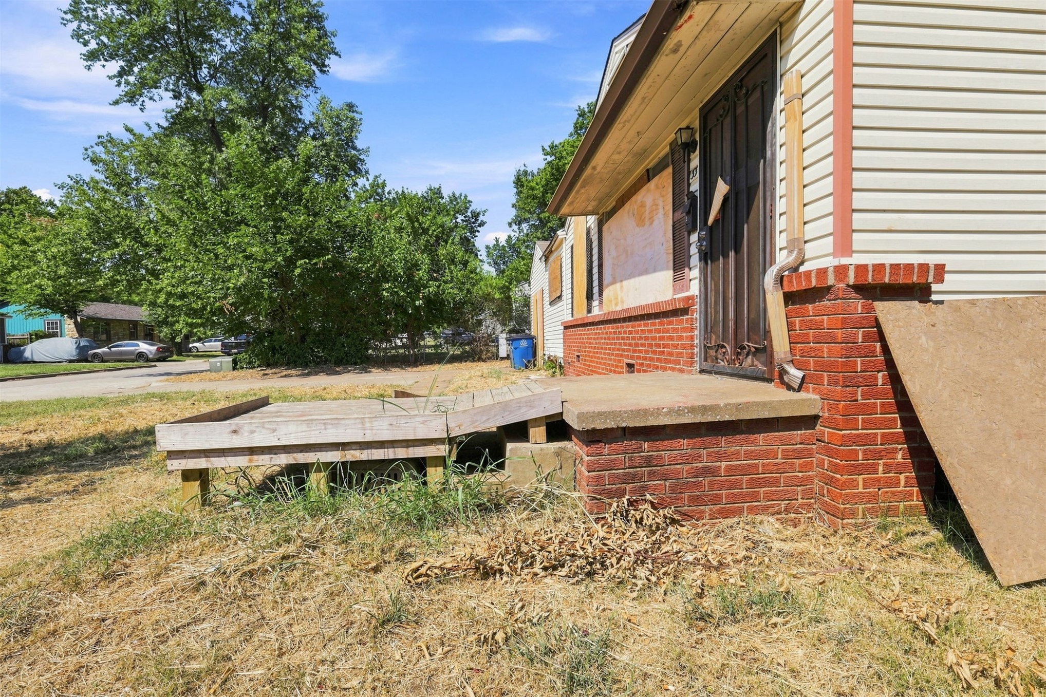 33 E 49th Place N Property Photo 11