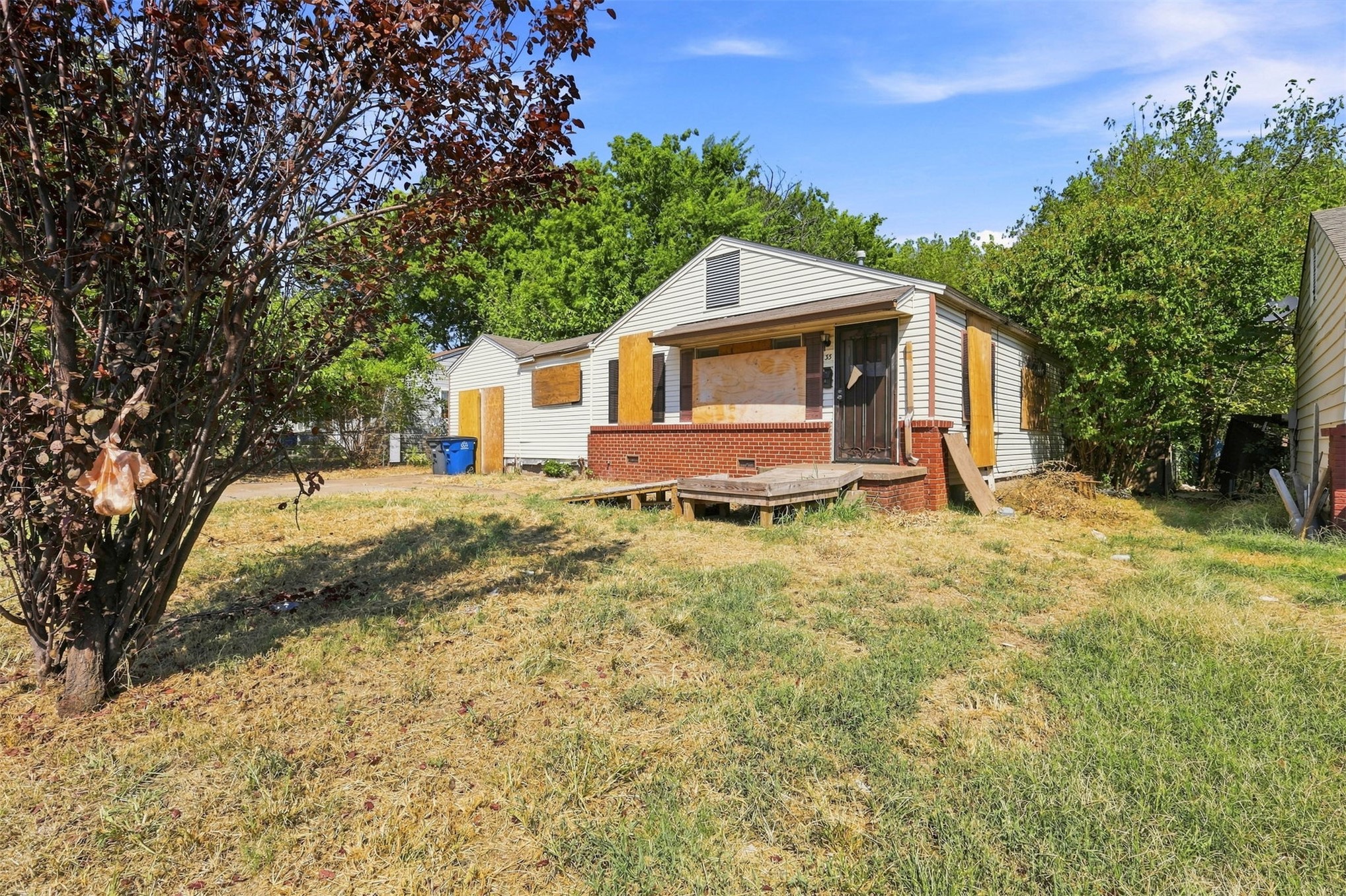 33 E 49th Place N Property Photo 12