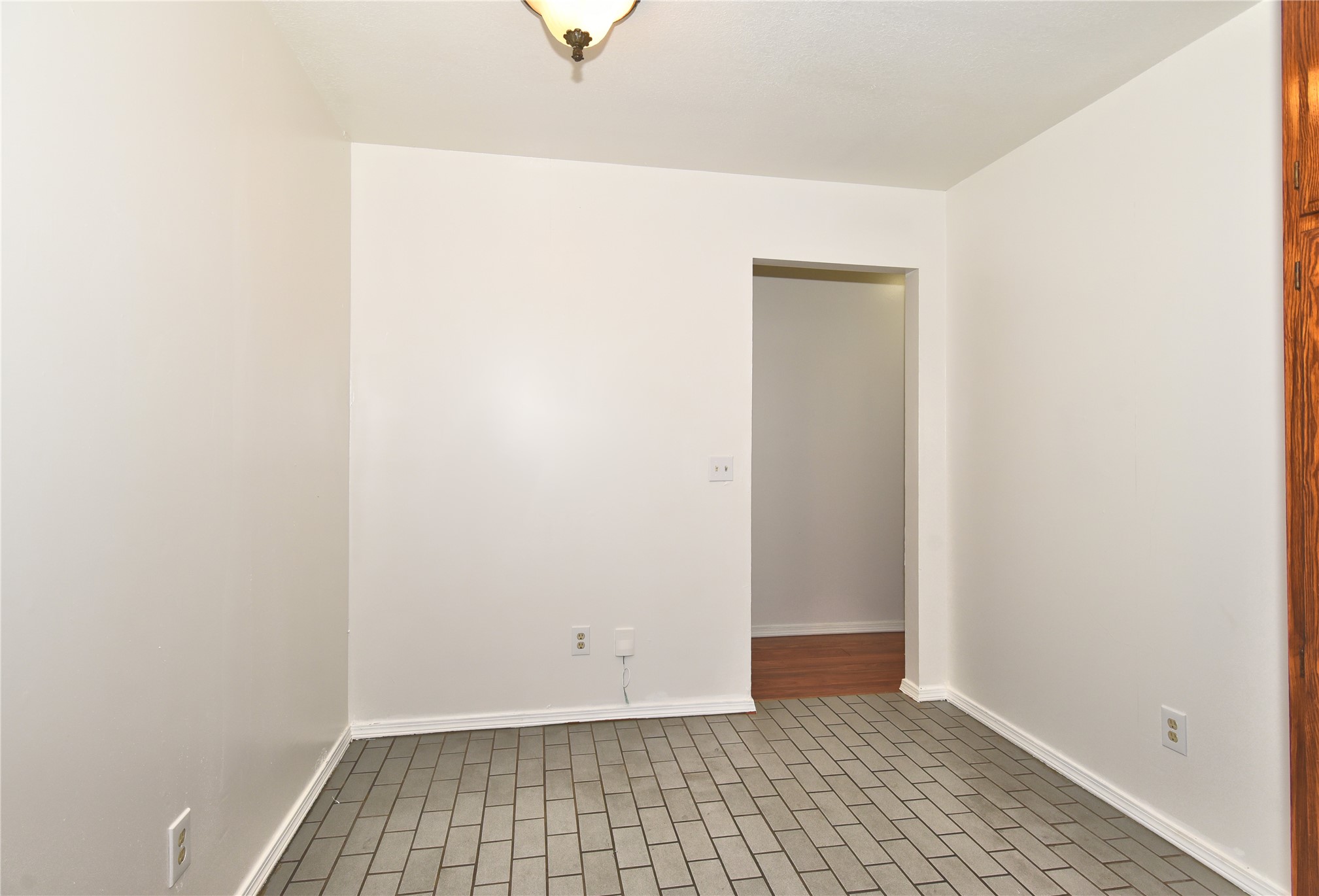 1521 E 75th Court Property Photo 12
