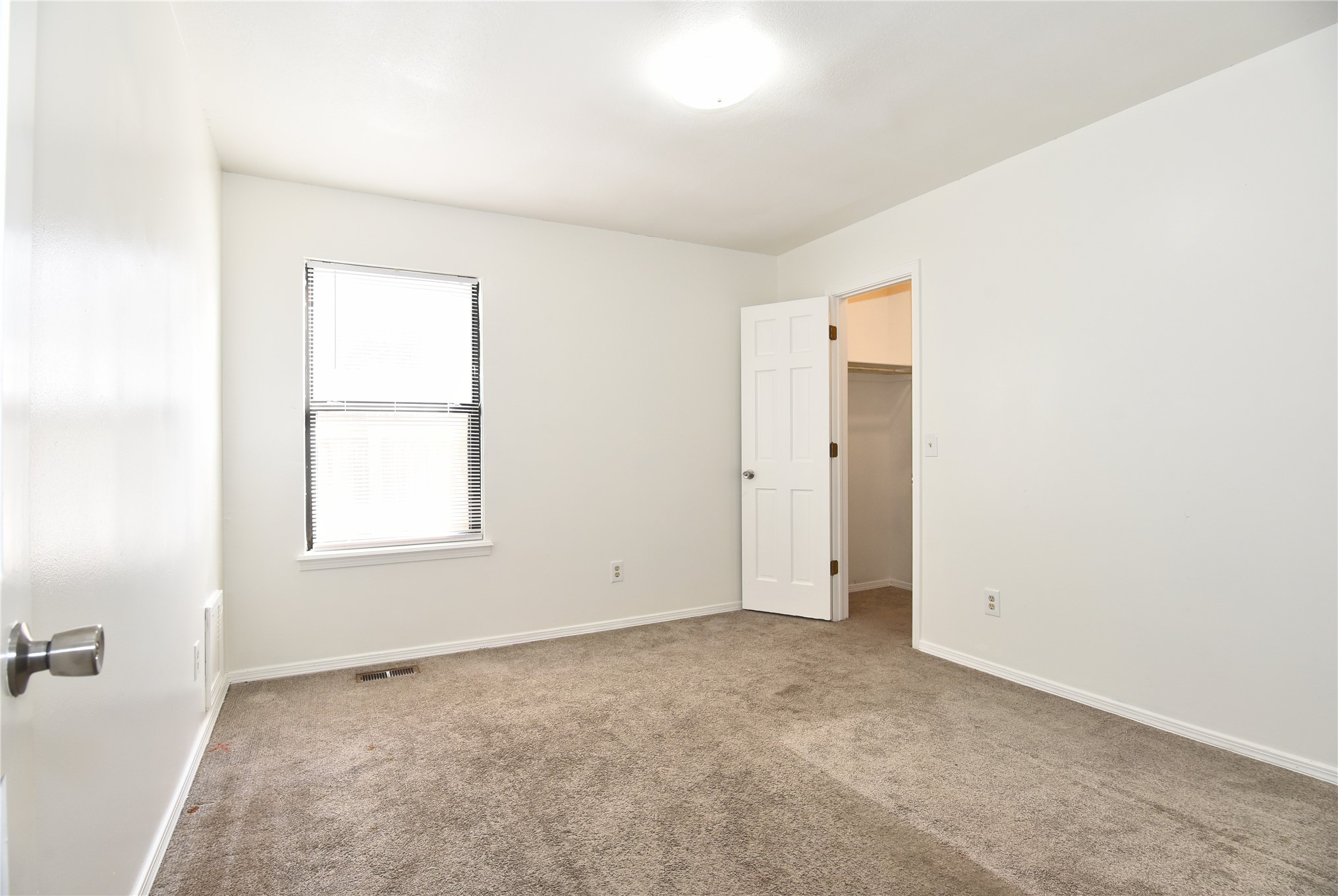 1521 E 75th Court Property Photo 14