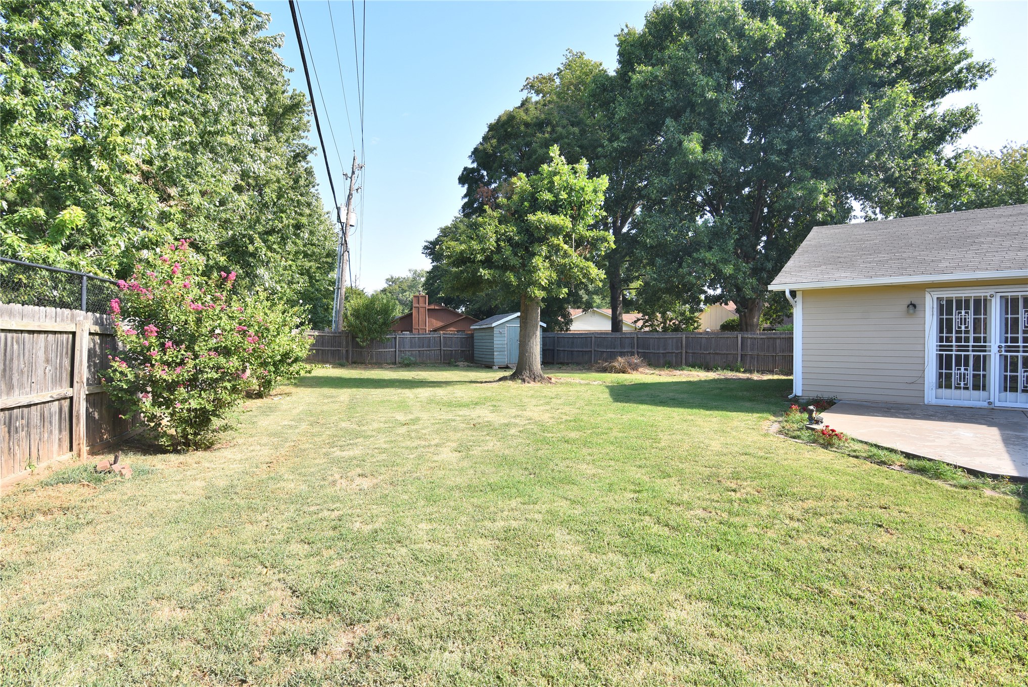 1521 E 75th Court Property Photo 27