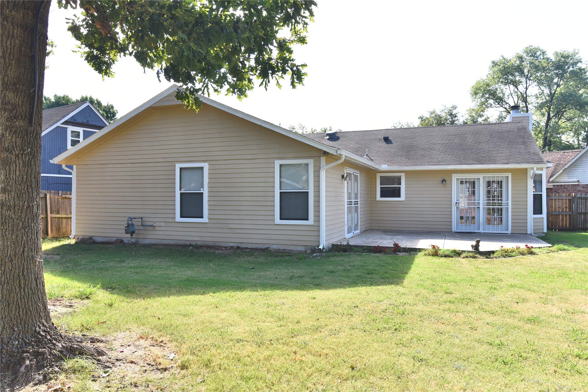 1521 E 75th Court Property Photo 29
