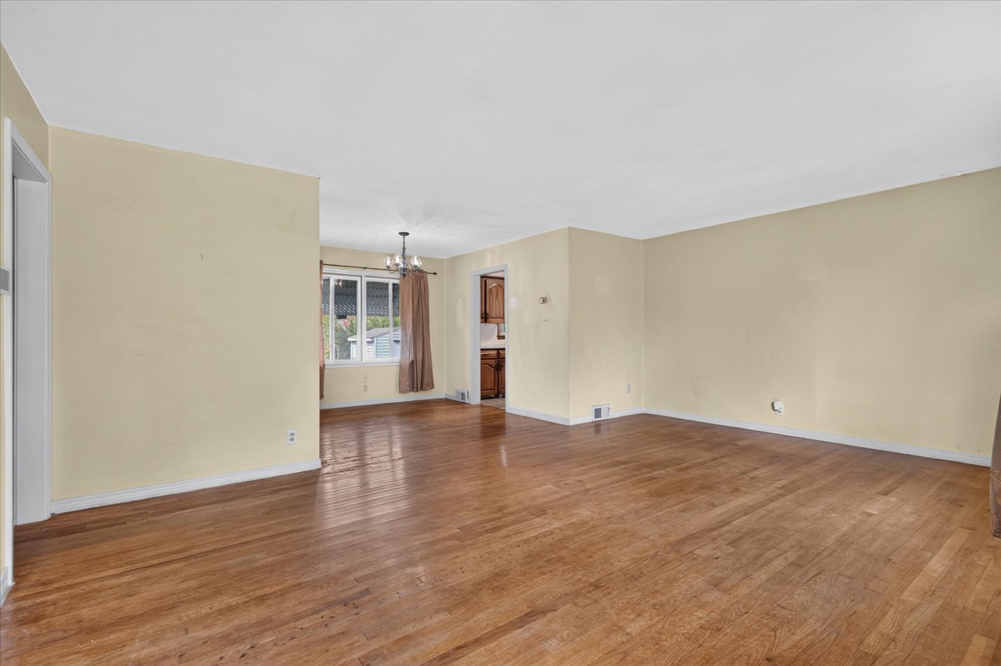 1841 S Armstrong Avenue Property Photo 3