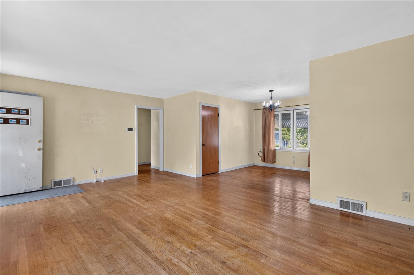 1841 S Armstrong Avenue Property Photo 4