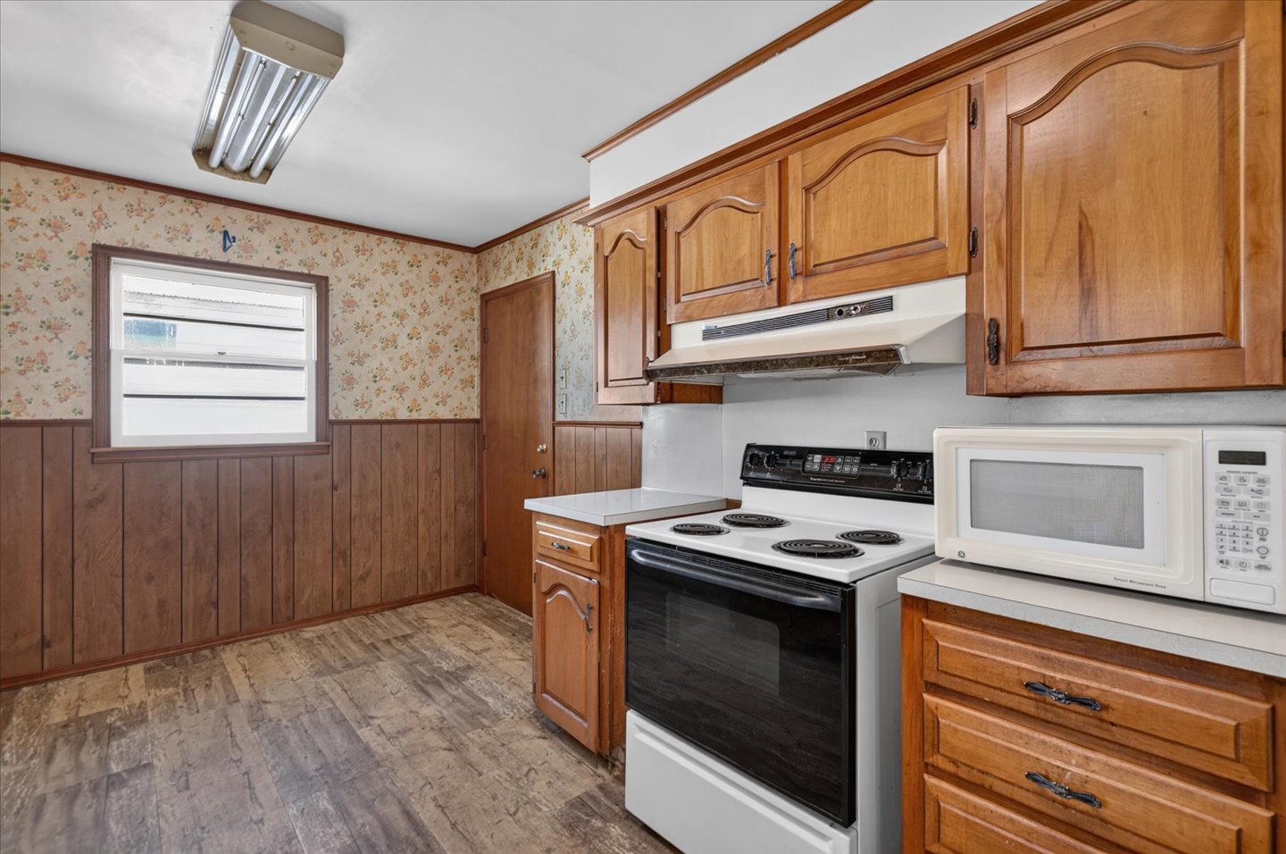 1841 S Armstrong Avenue Property Photo 9