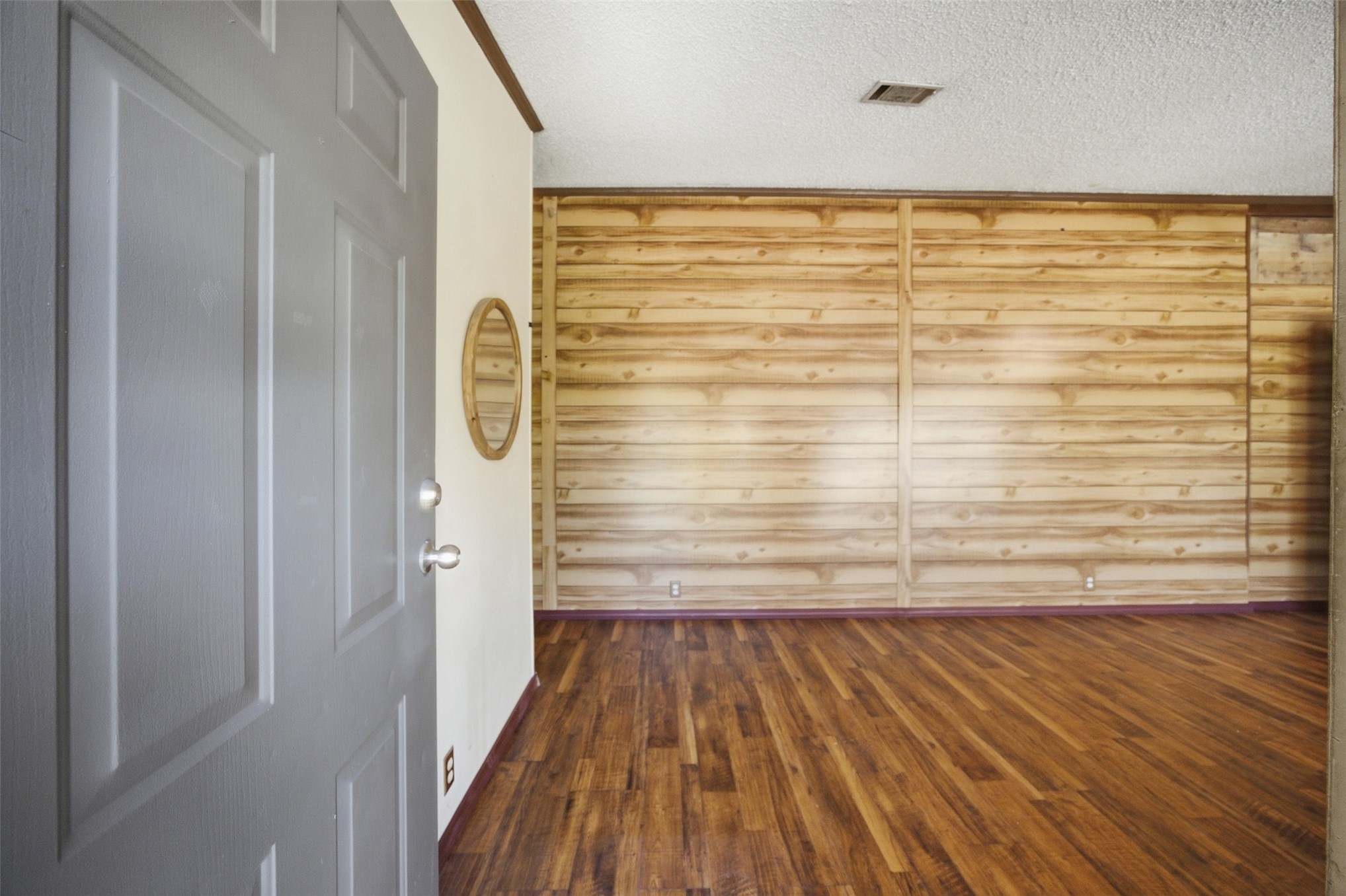 2393 E Camp Loop Property Photo 3