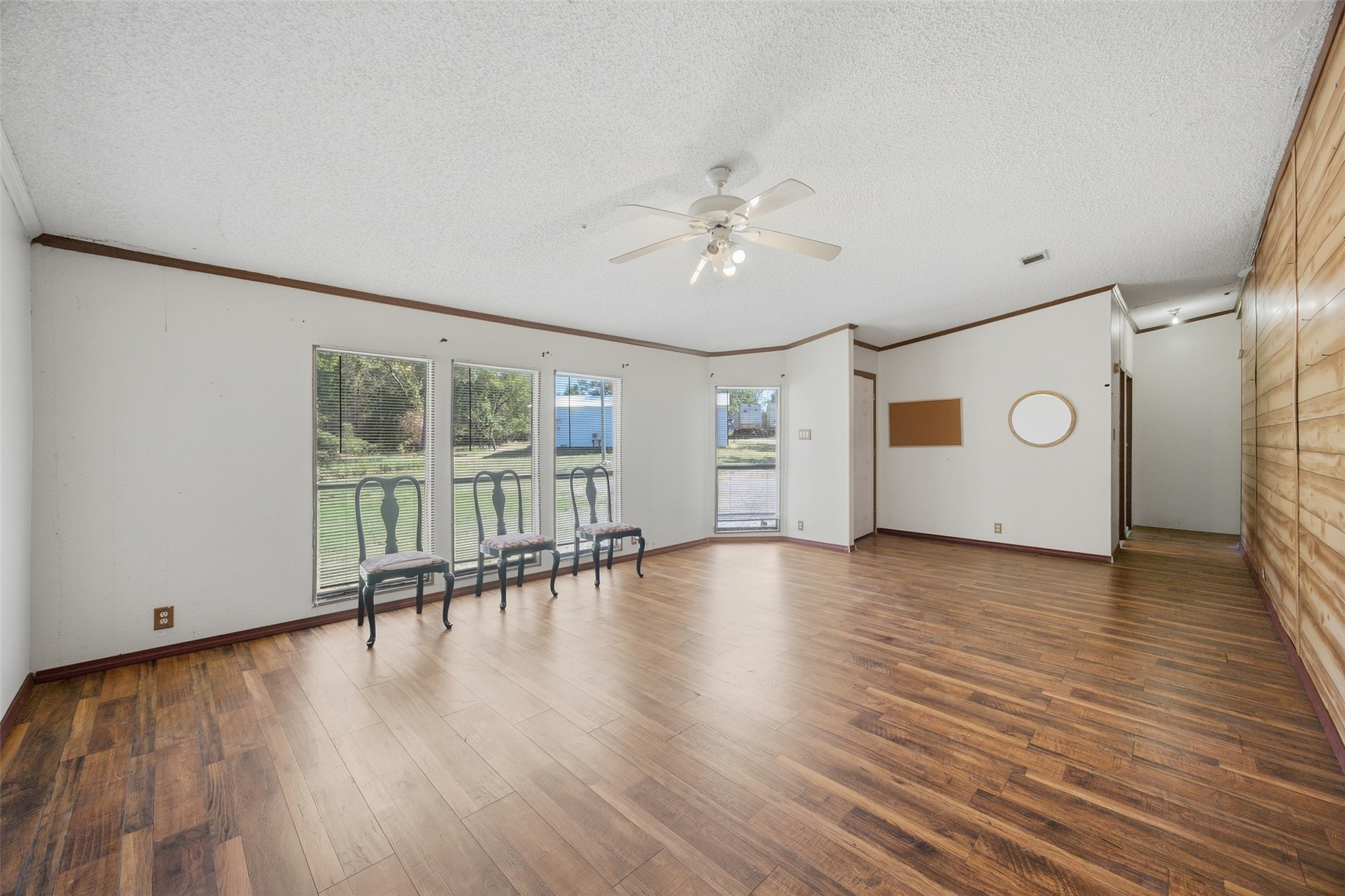 2393 E Camp Loop Property Photo 7