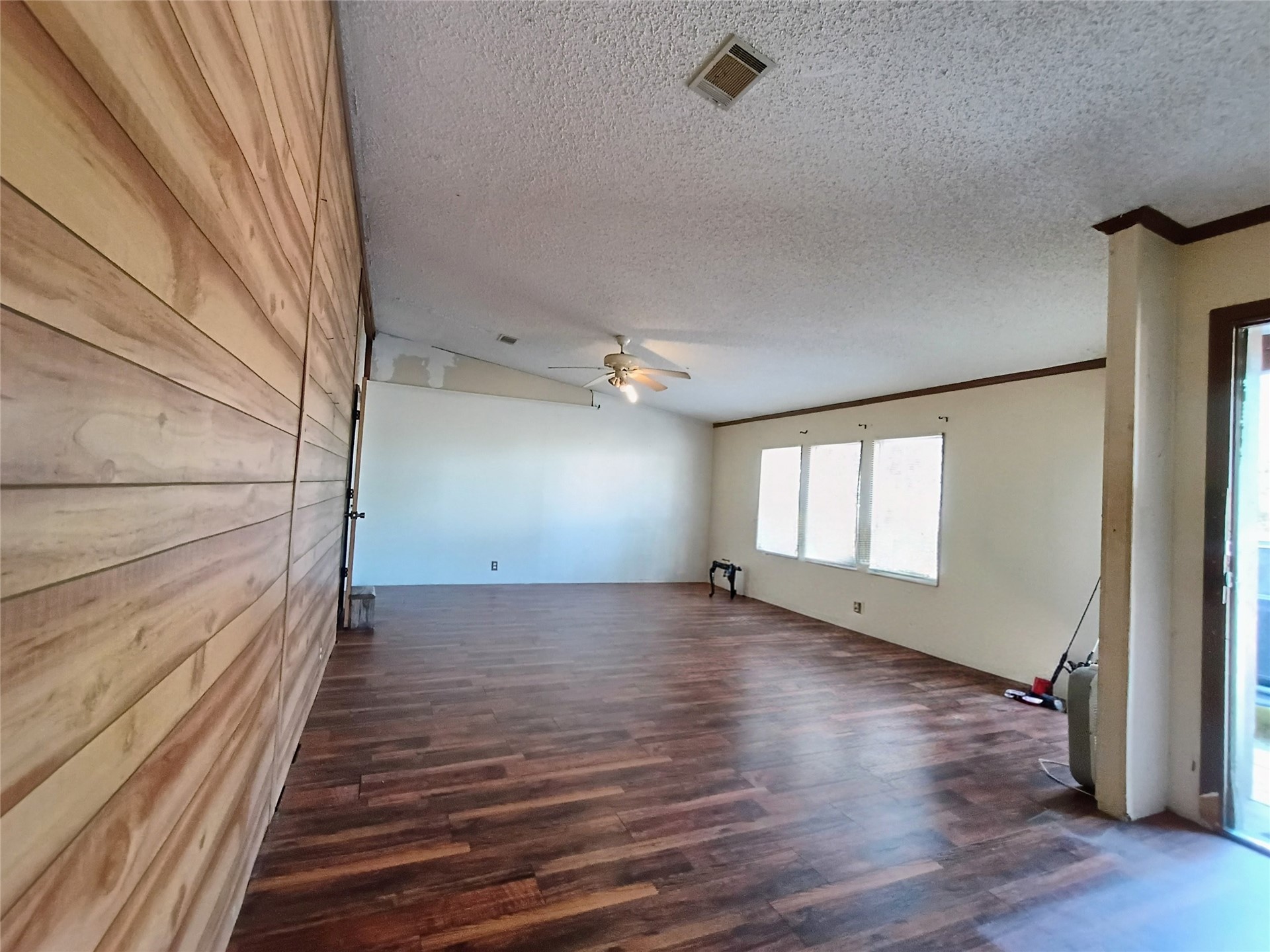 2393 E Camp Loop Property Photo 8