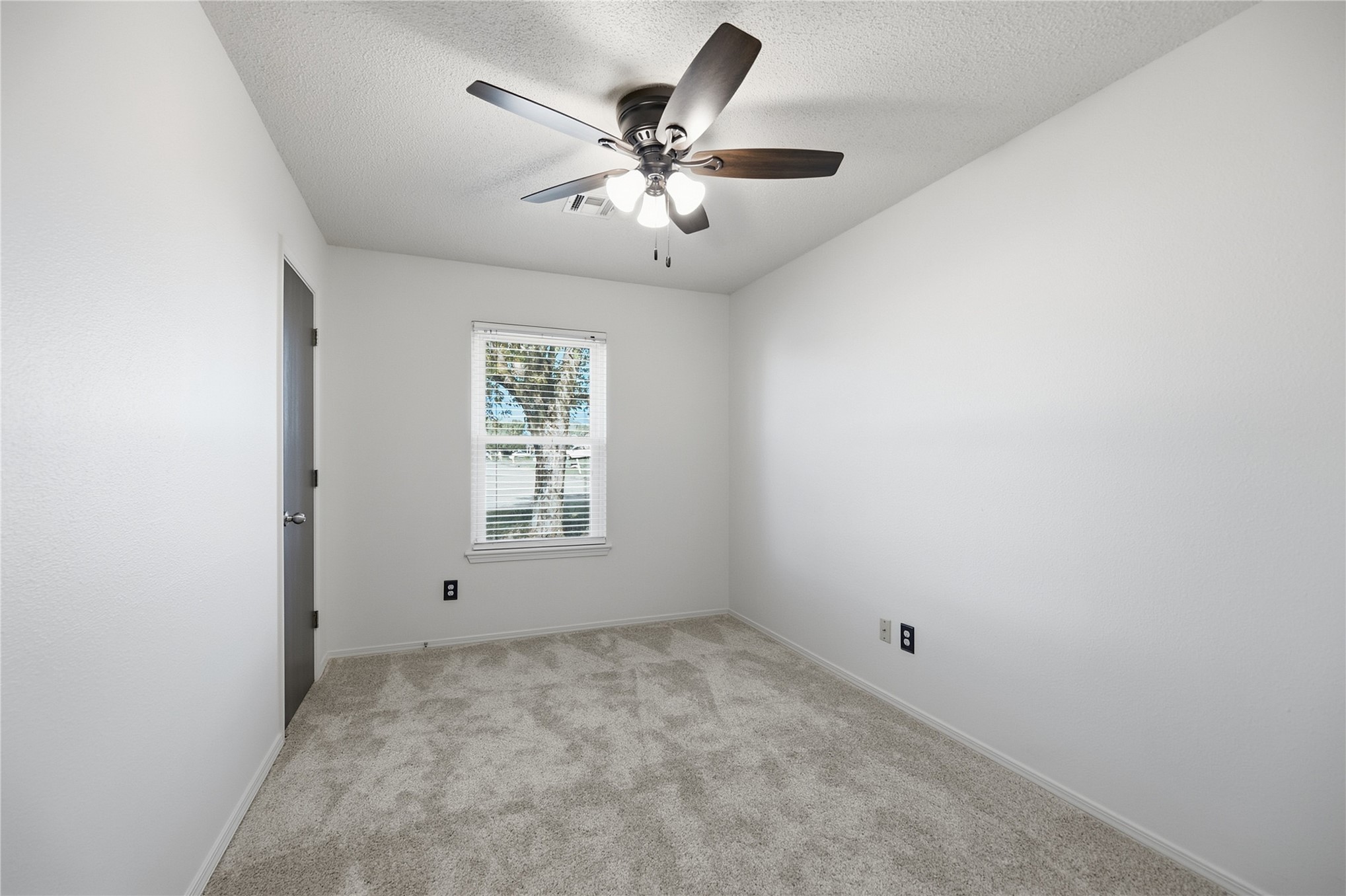 8927 N 151st East Avenue Property Photo 21