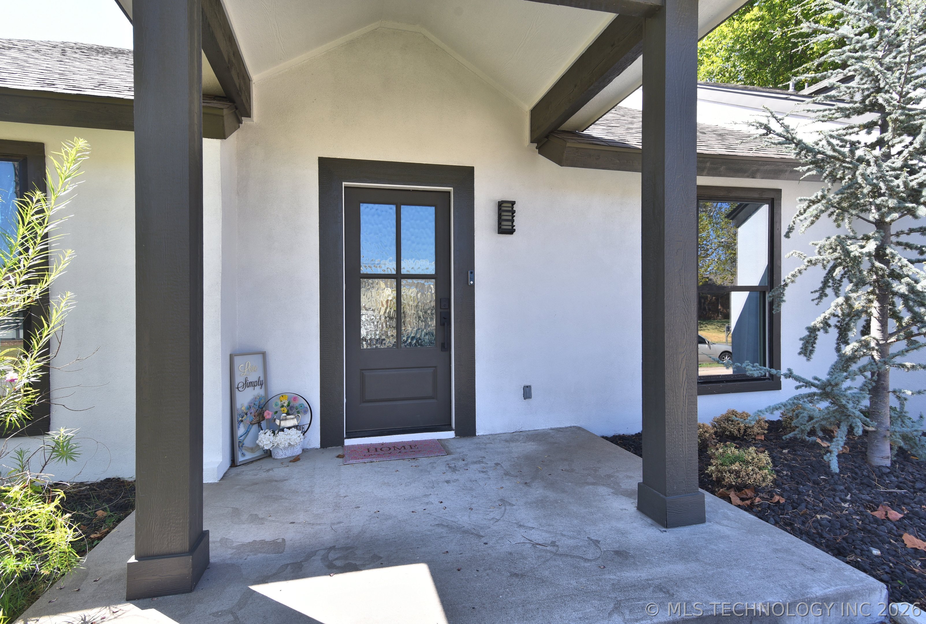 9022 E 60th Street Property Photo 2