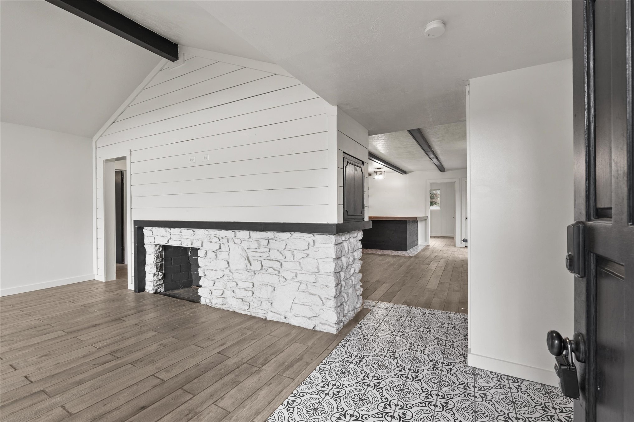 2401 Grandview Avenue Property Photo 2