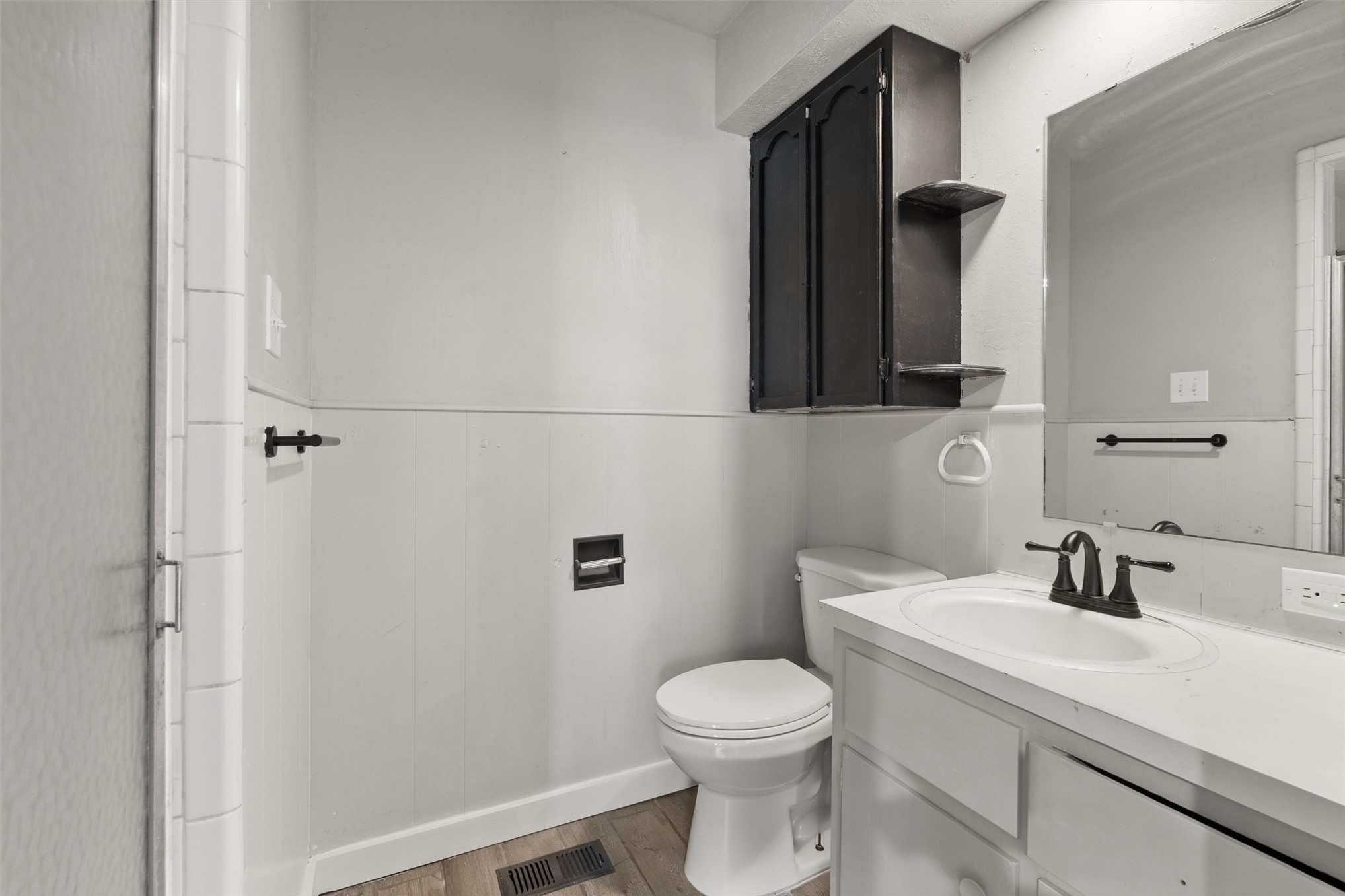 2401 Grandview Avenue Property Photo 6