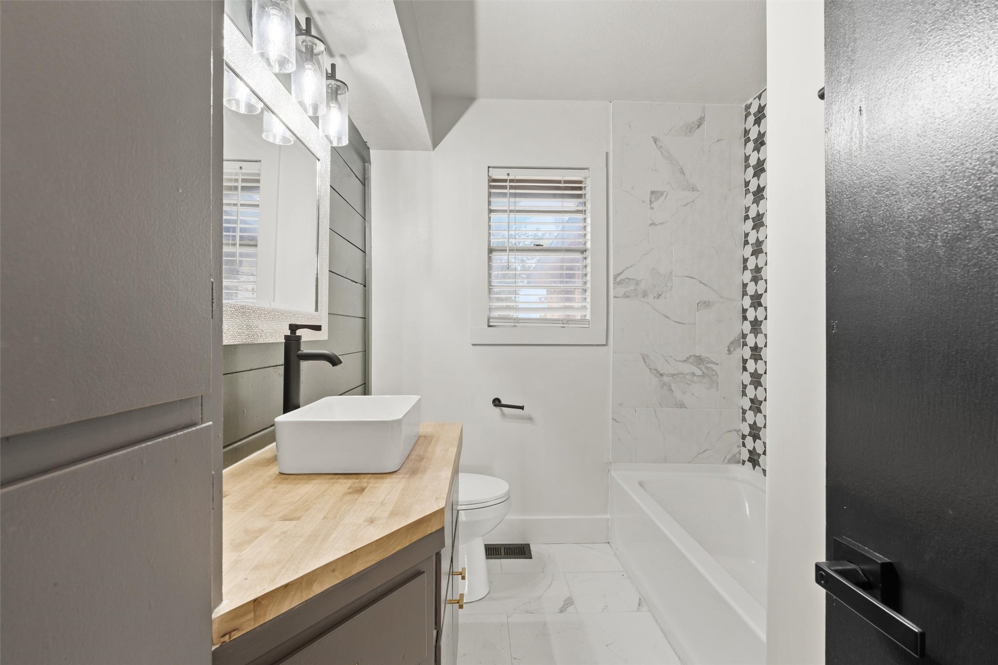 2401 Grandview Avenue Property Photo 12