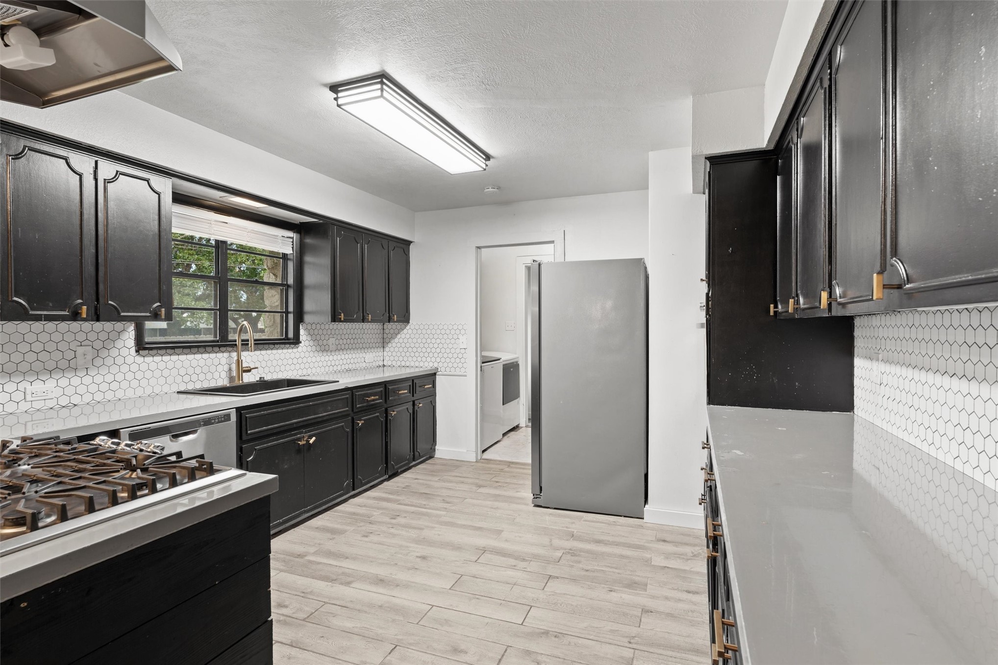 2401 Grandview Avenue Property Photo 18