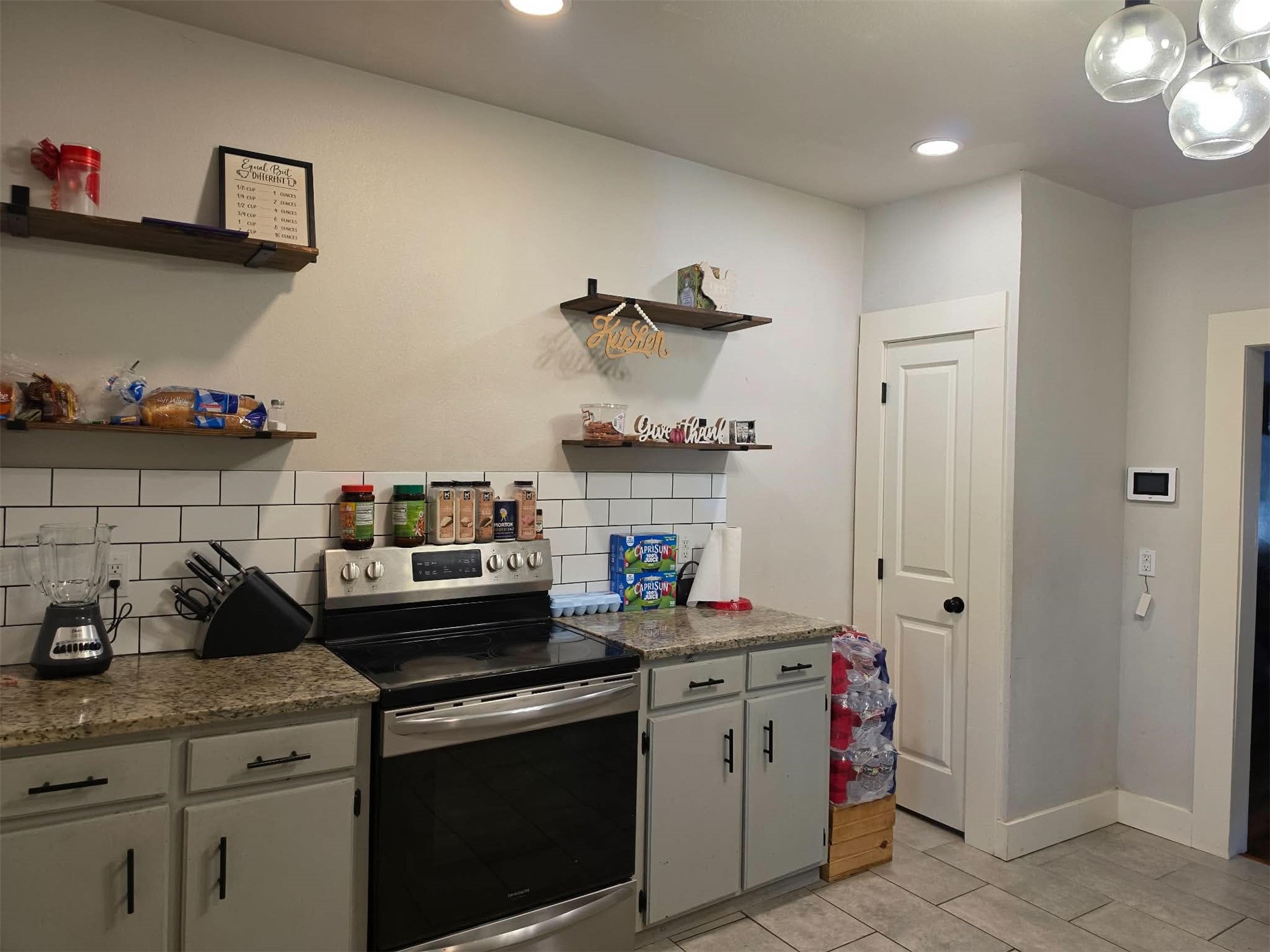 821 W Oak Street Property Photo 23