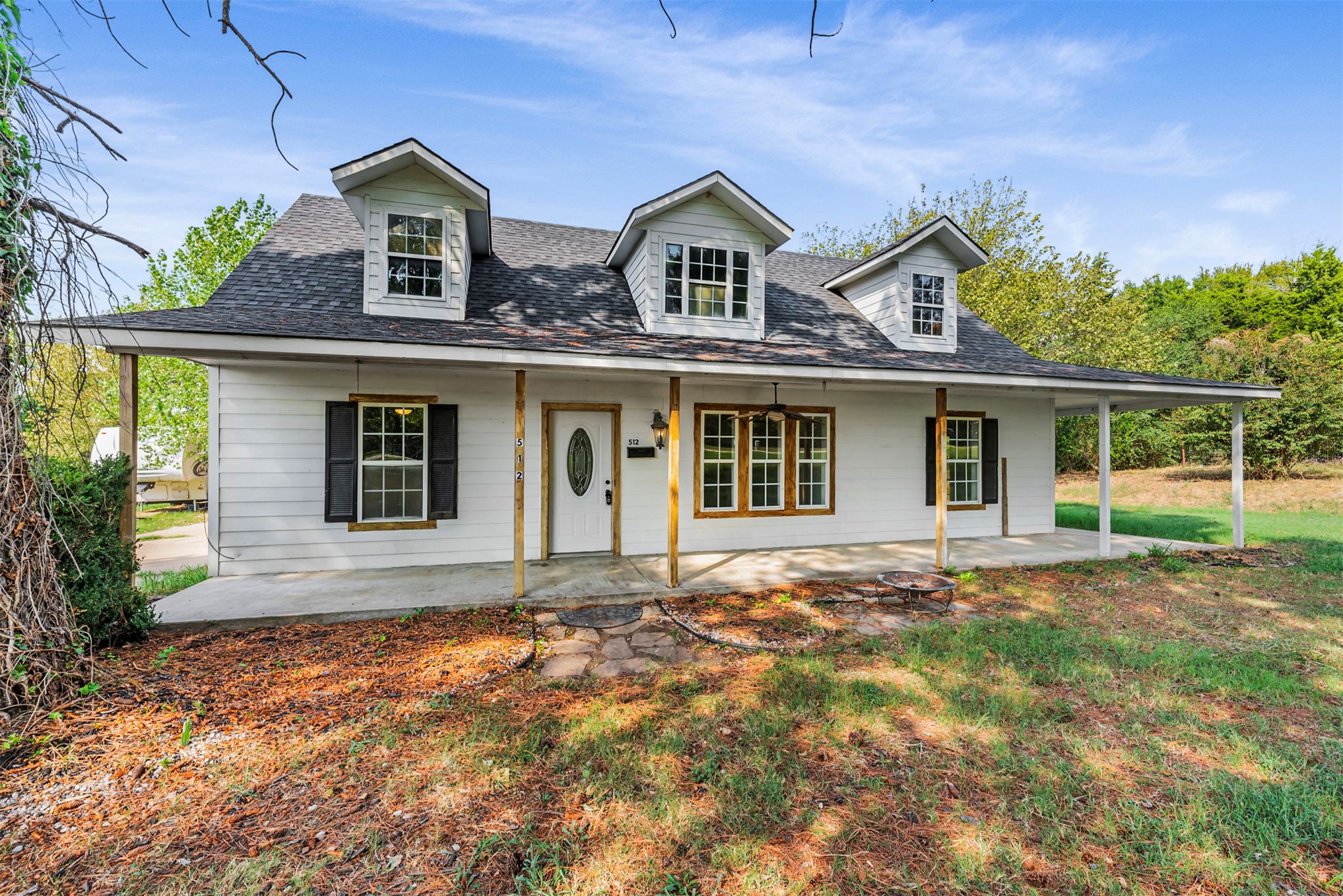 512 N Cattle Drive Property Photo 3