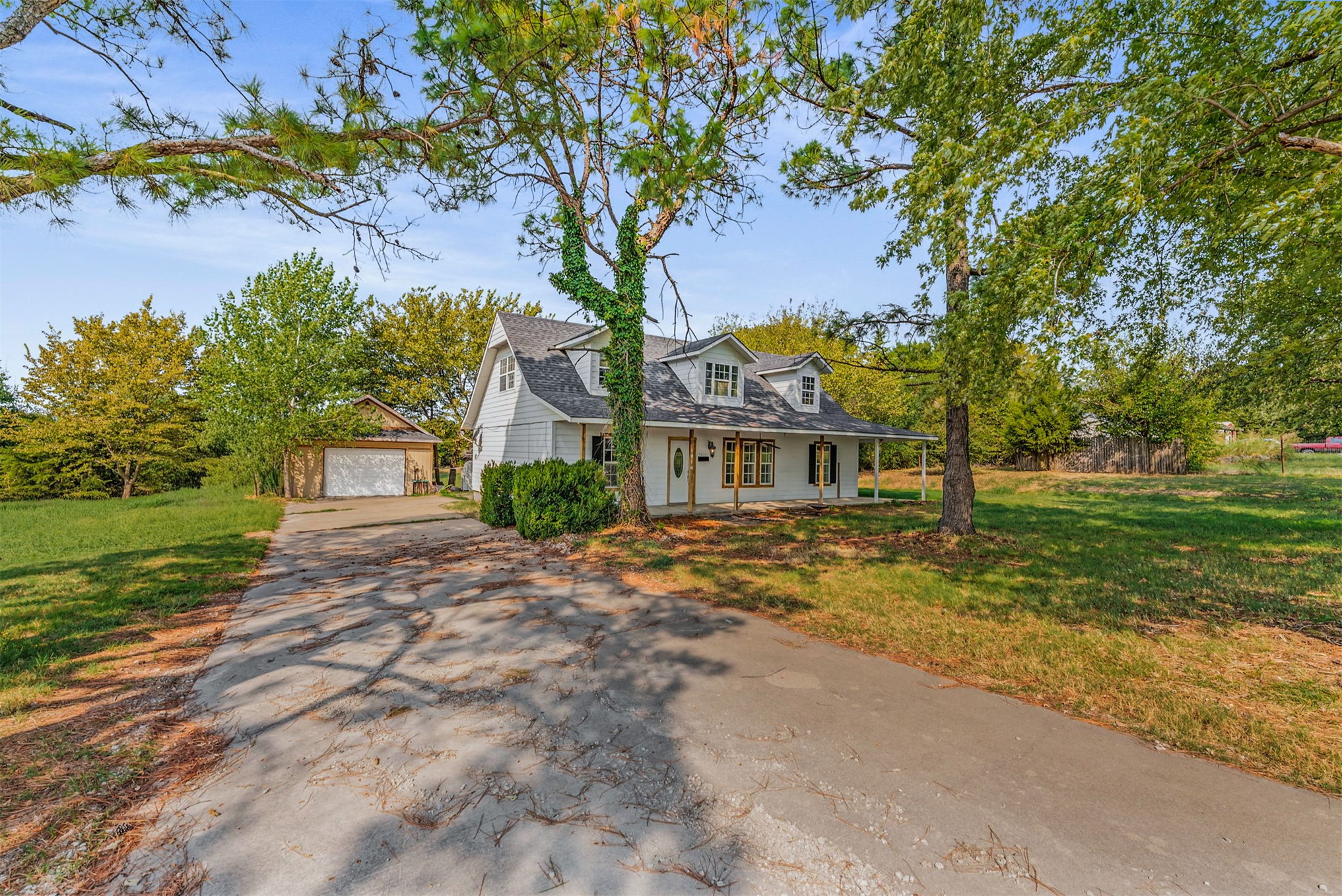 512 N Cattle Drive Property Photo 6