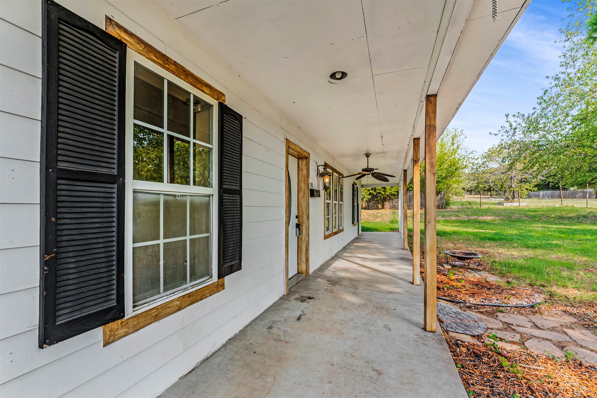 512 N Cattle Drive Property Photo 7