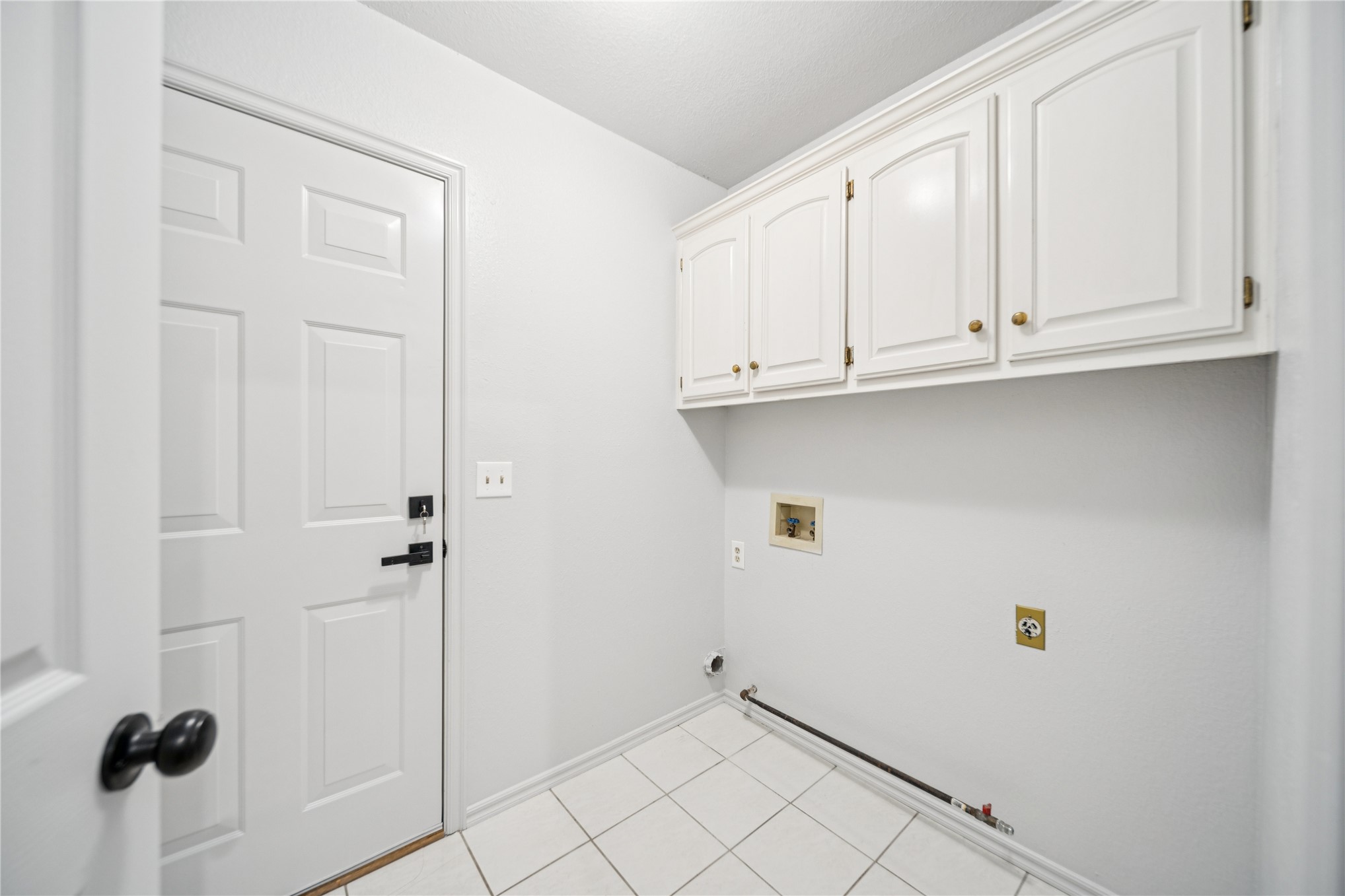 3023 E 89th Place Property Photo 7