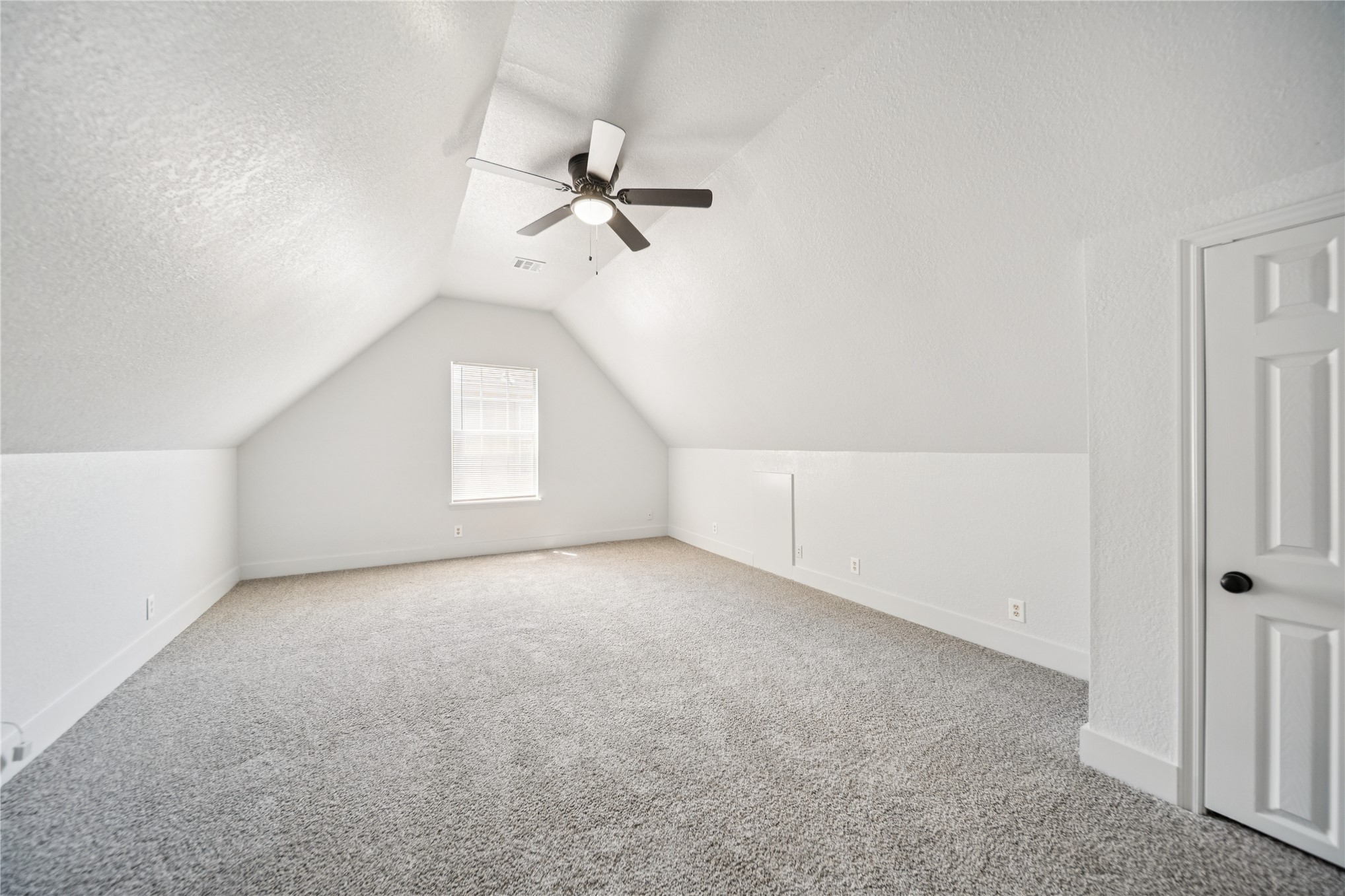 3023 E 89th Place Property Photo 15
