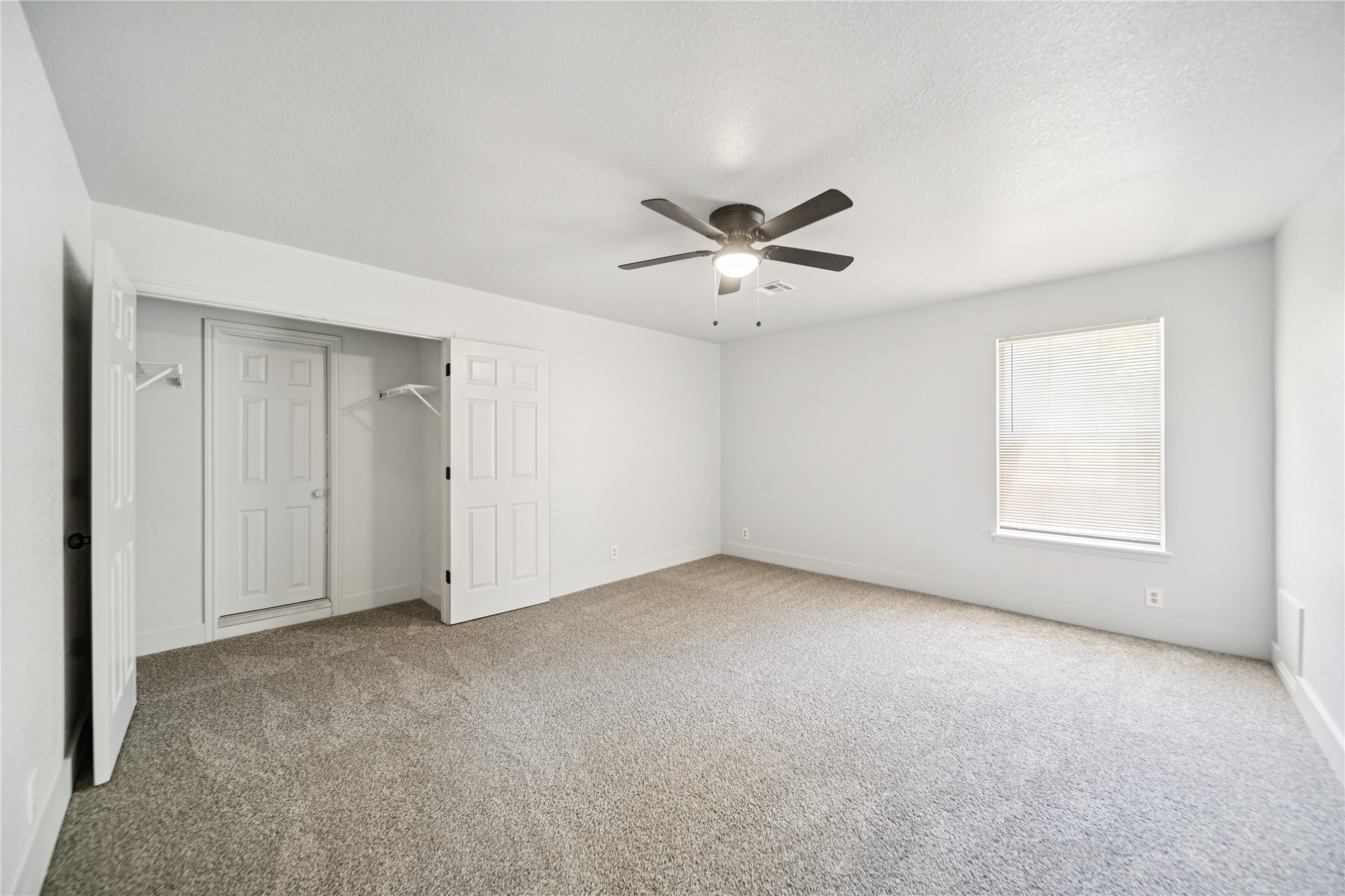 3023 E 89th Place Property Photo 16