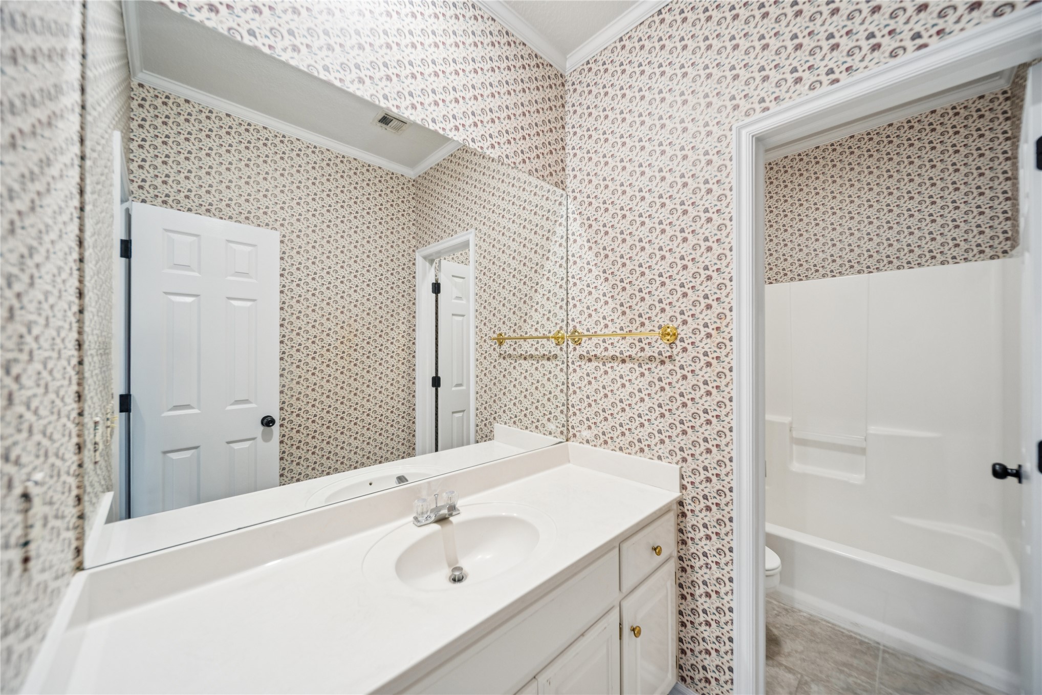 3023 E 89th Place Property Photo 17