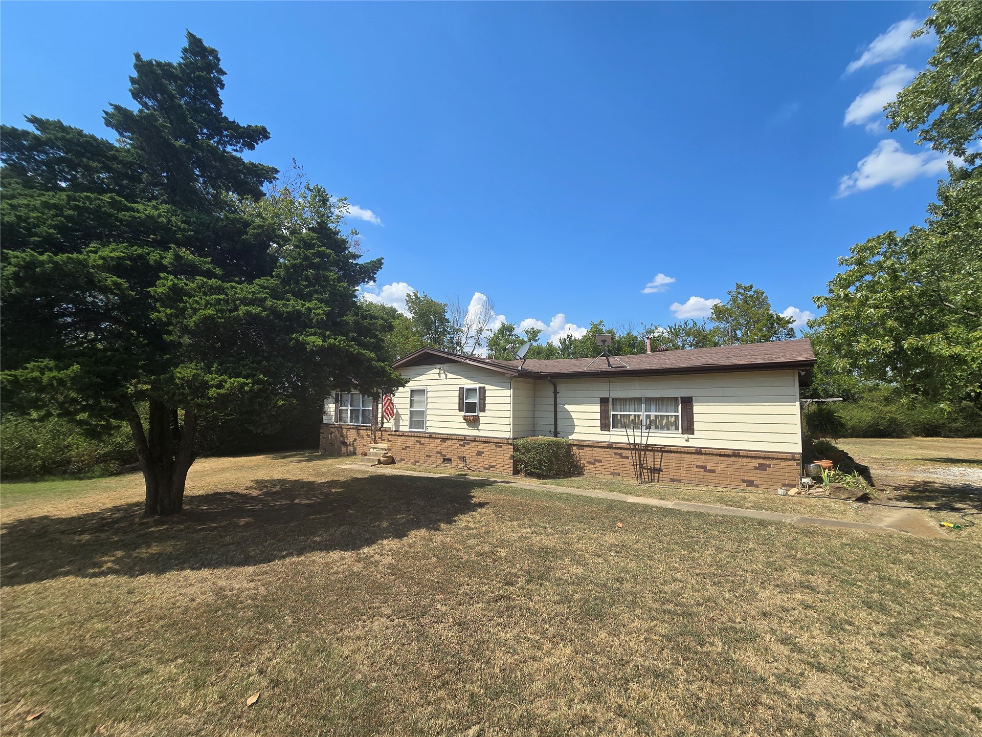 20656 S 4180 Road Property Photo 2
