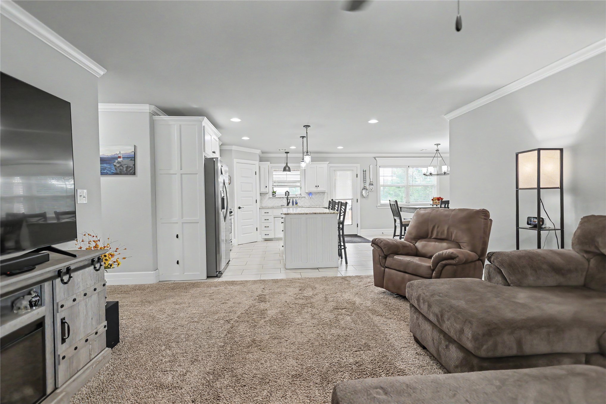 16168 Spring Meadow Drive Property Photo 8