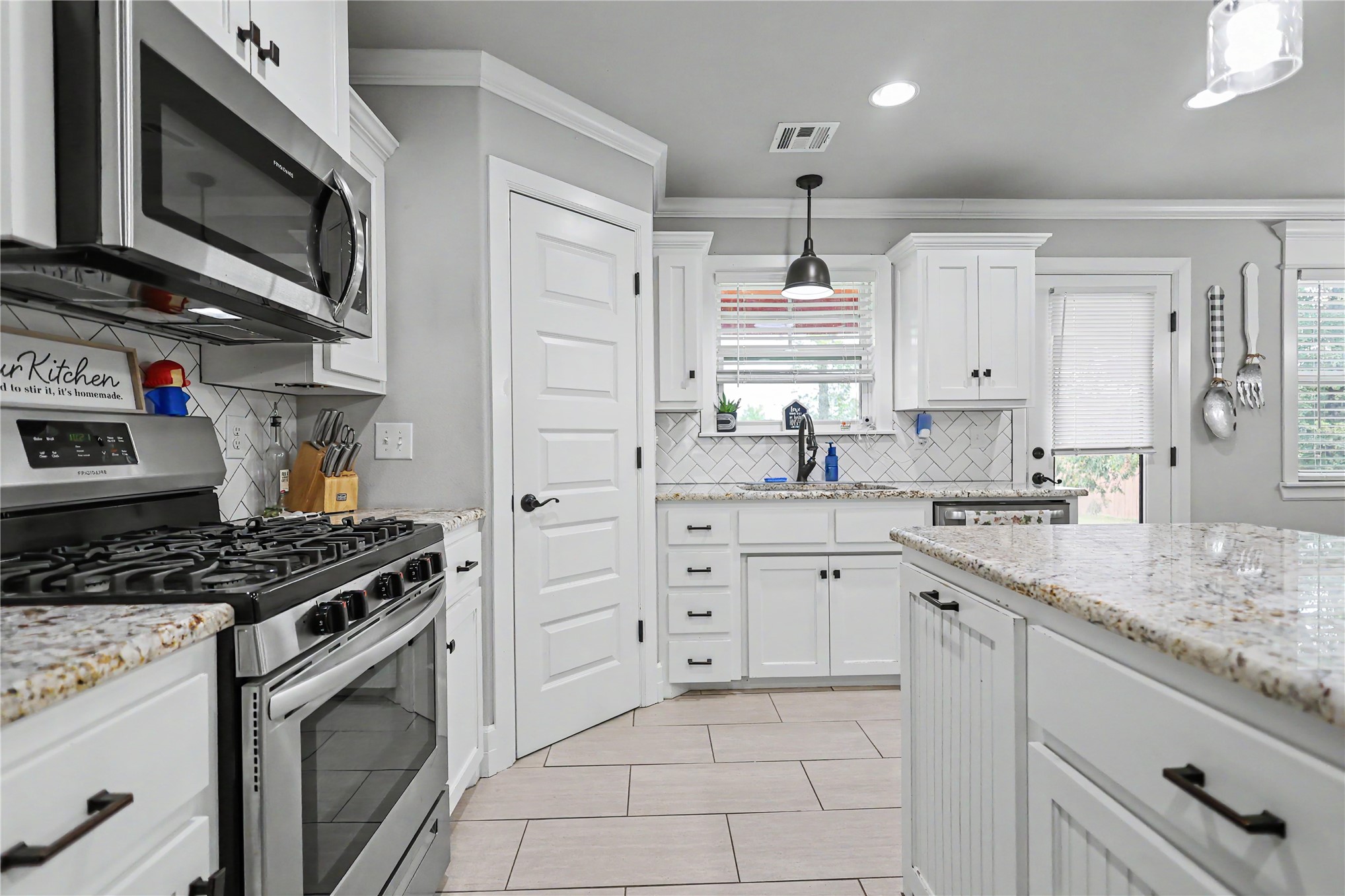 16168 Spring Meadow Drive Property Photo 15